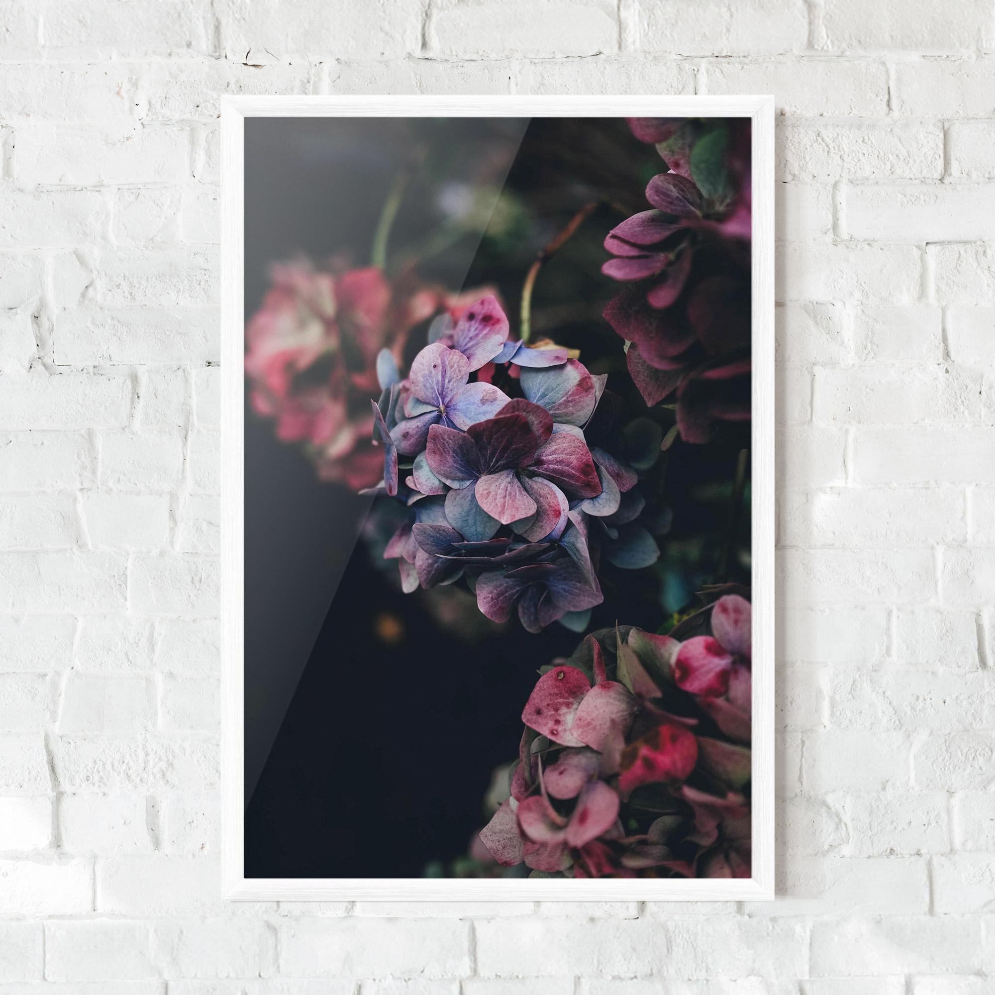 Gerahmte Poster Red Pink Flower mockup 0