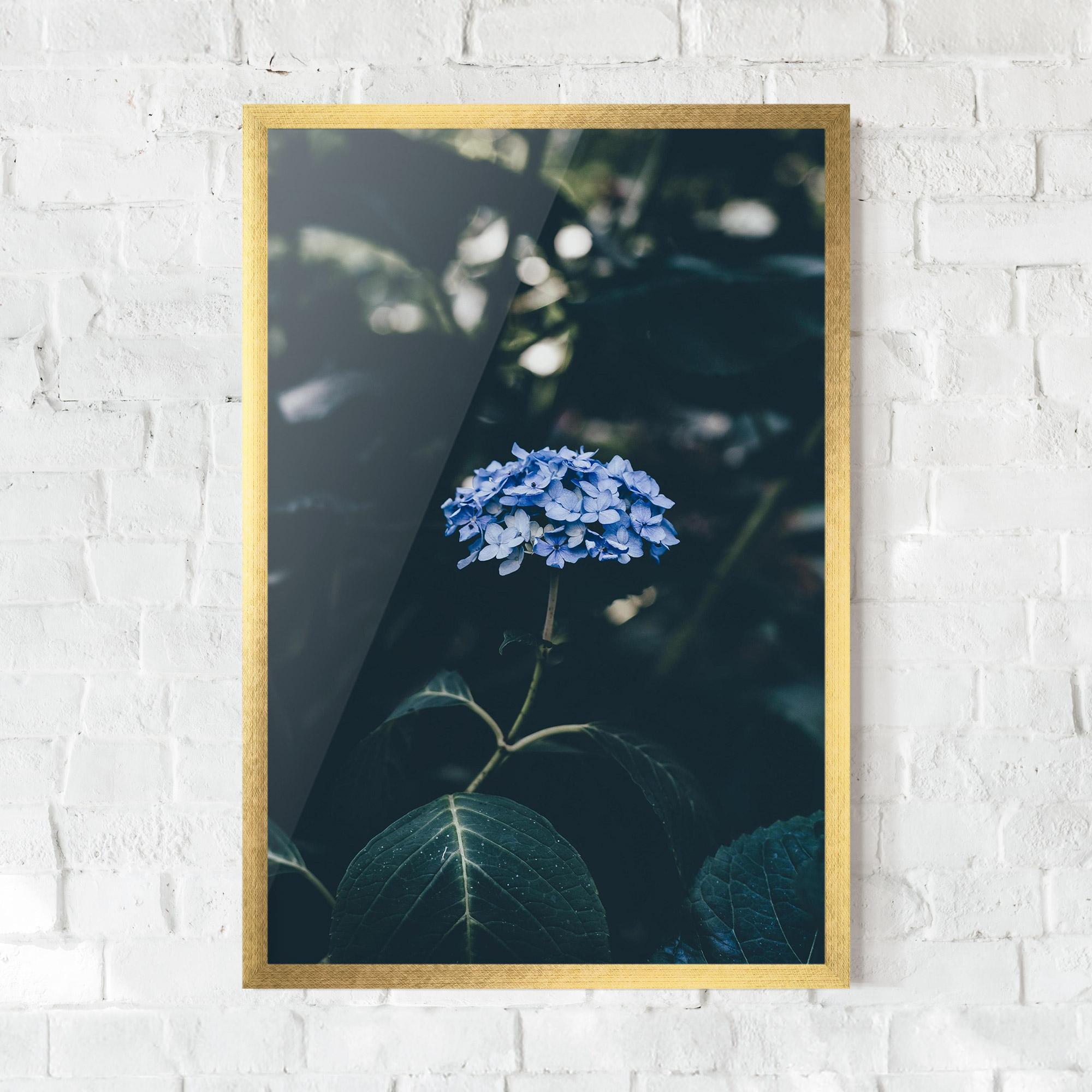 Gerahmte Poster Forest Blue Flower mockup 0