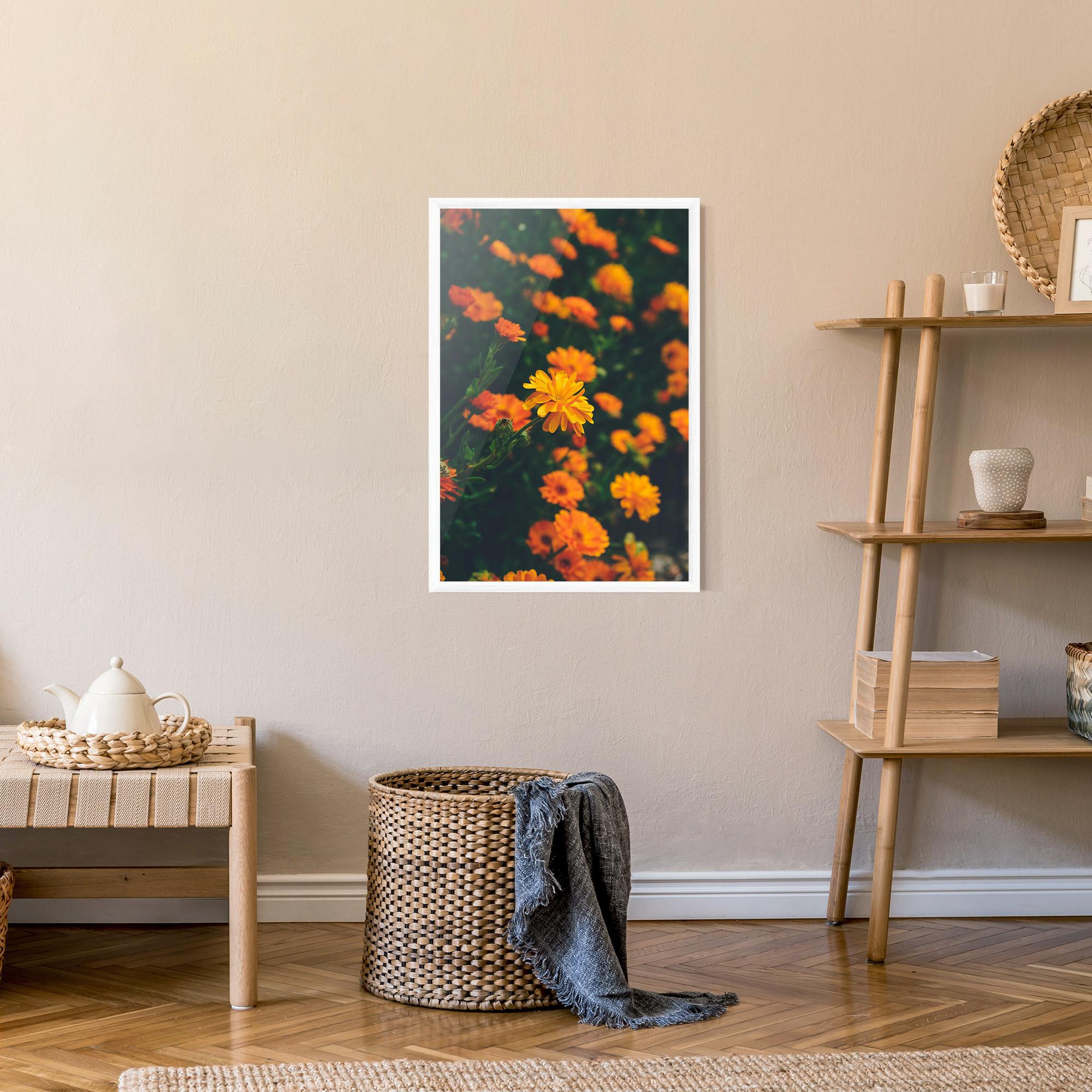 Gerahmte Poster Garden Orange Flowers mockup 9