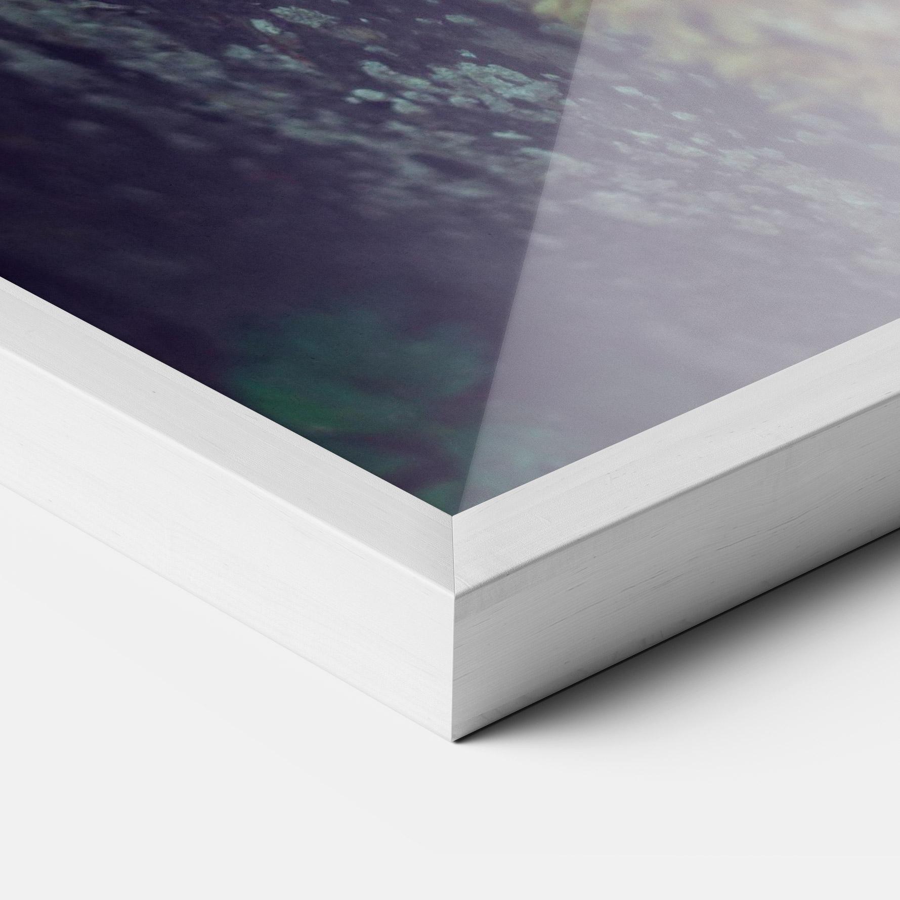 Gerahmte Poster Small Pink Flowers mockup 3