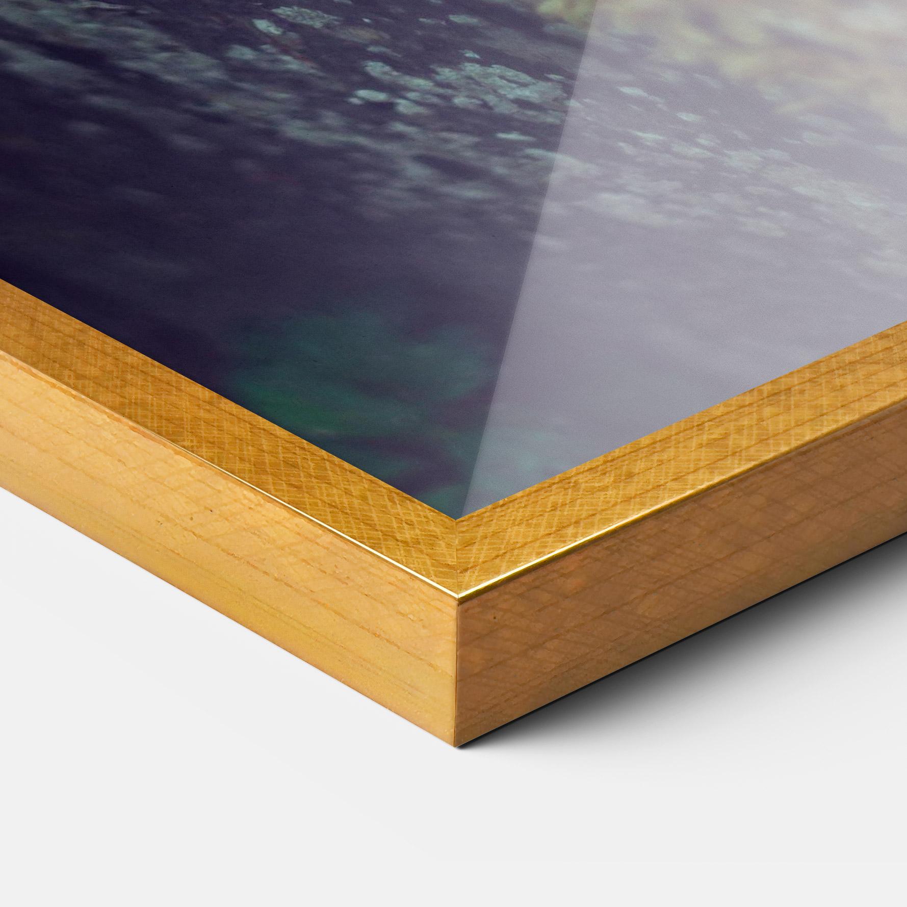 Gerahmte Poster Small Pink Flowers mockup 3