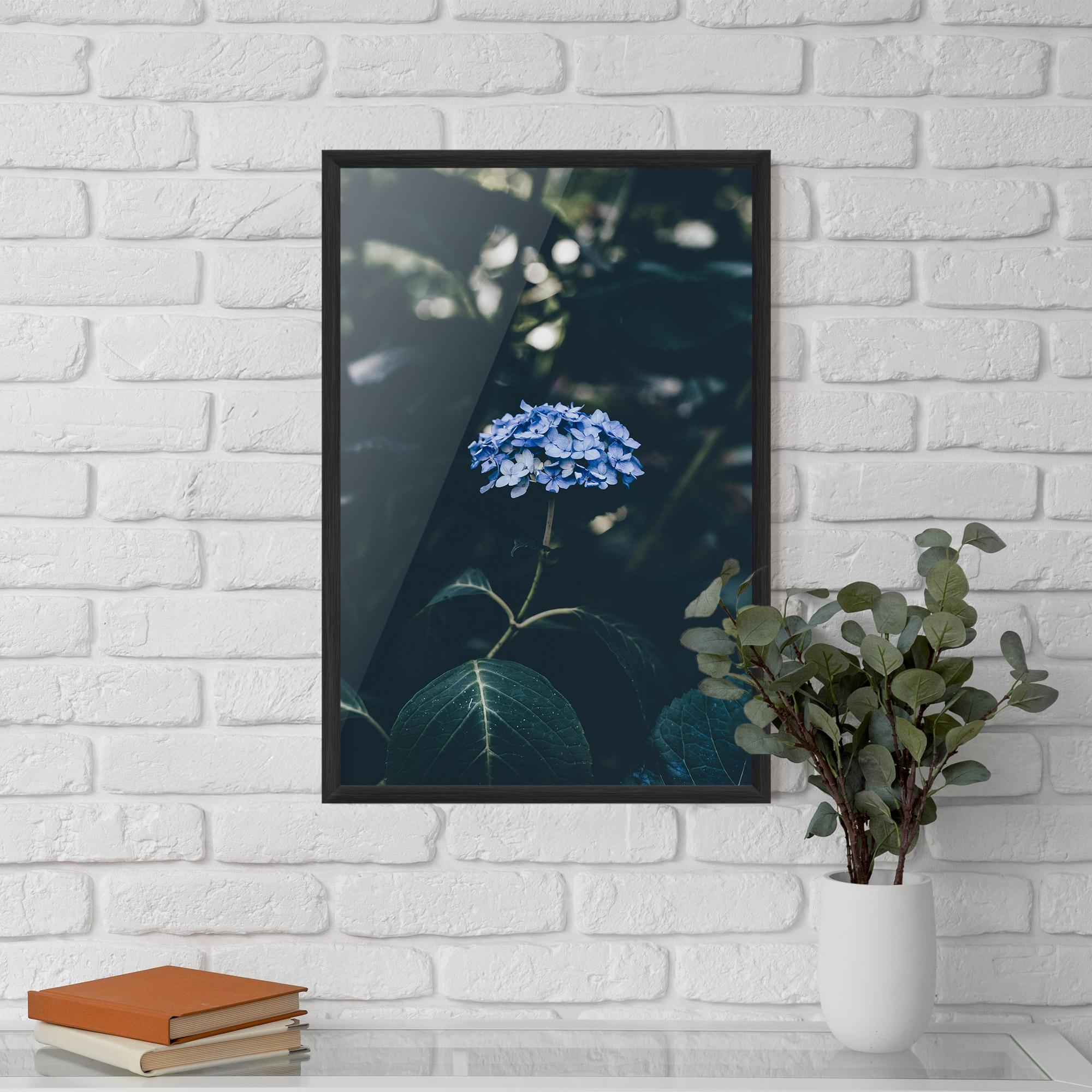 Gerahmte Poster Forest Blue Flower mockup 5