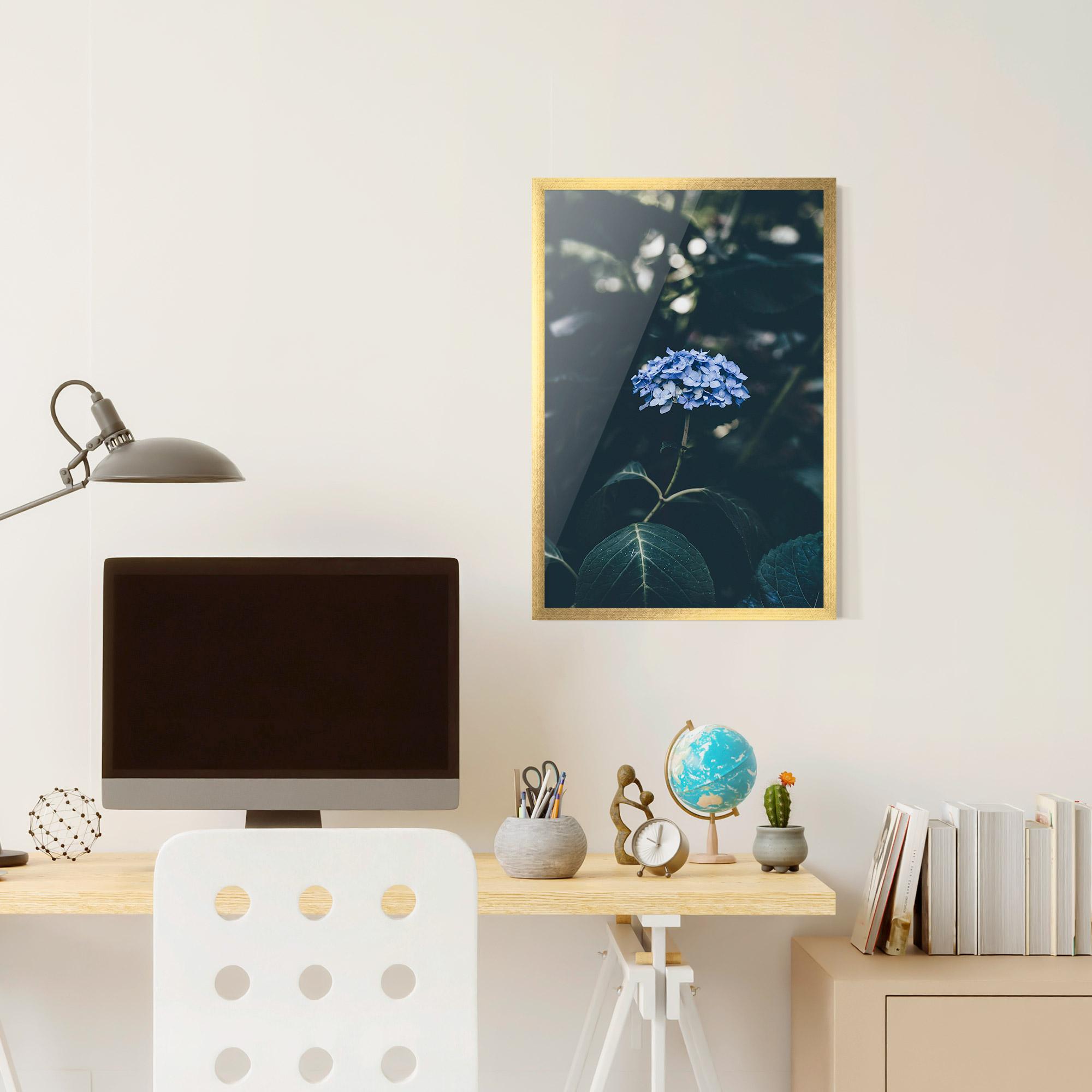 Gerahmte Poster Forest Blue Flower mockup 6