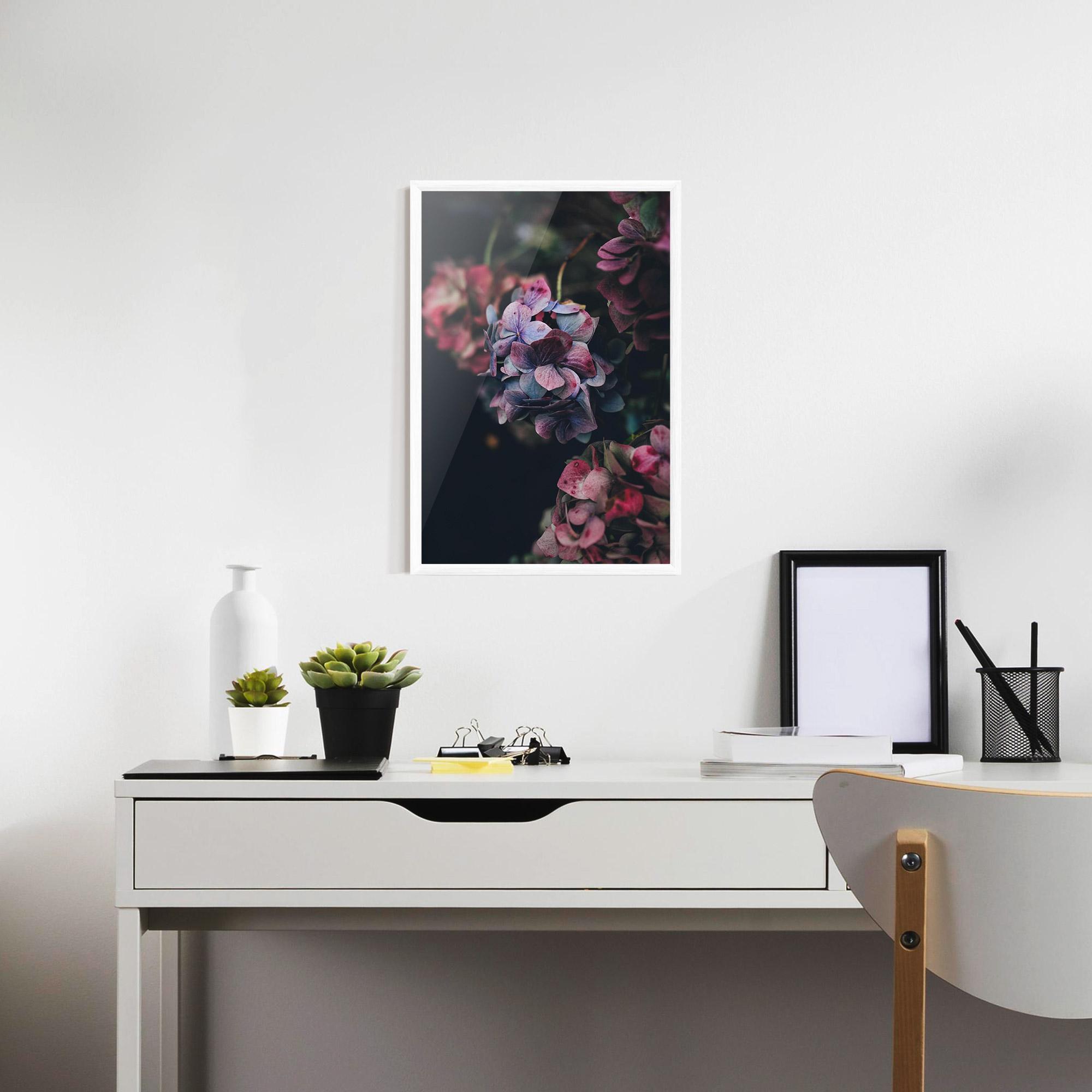 Gerahmte Poster Red Pink Flower mockup 7