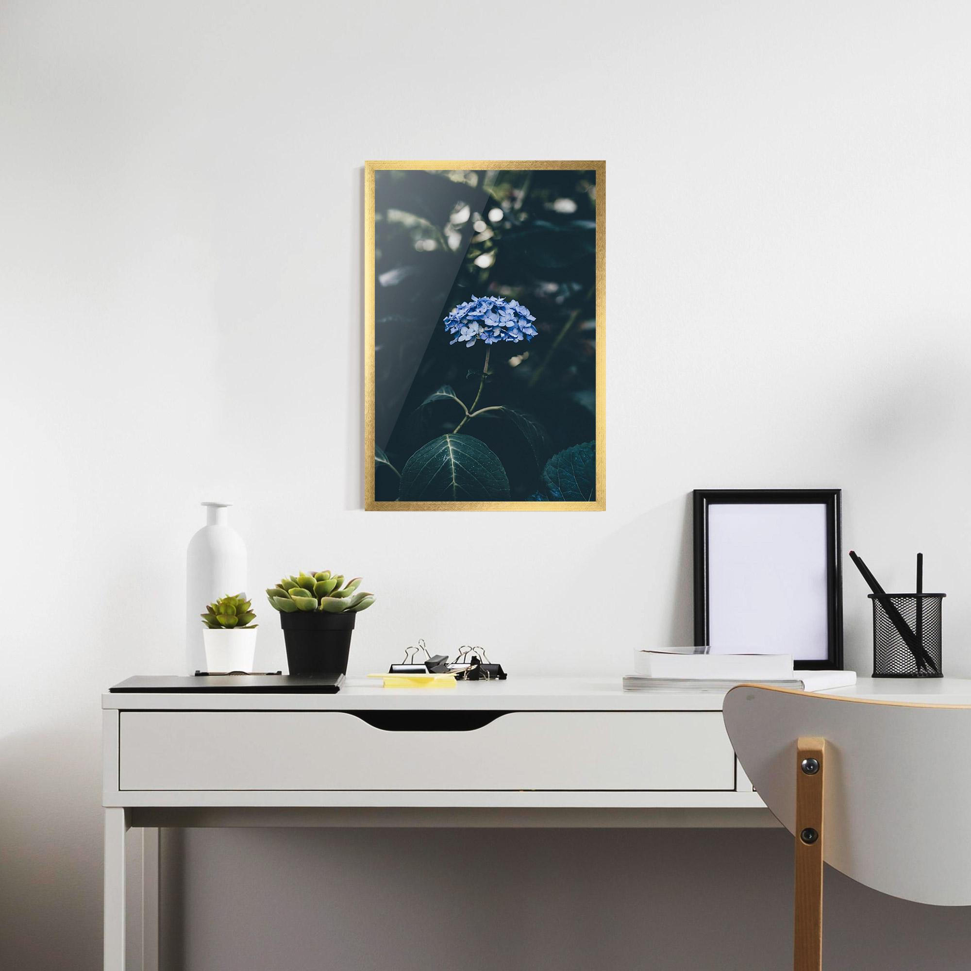 Gerahmte Poster Forest Blue Flower mockup 7