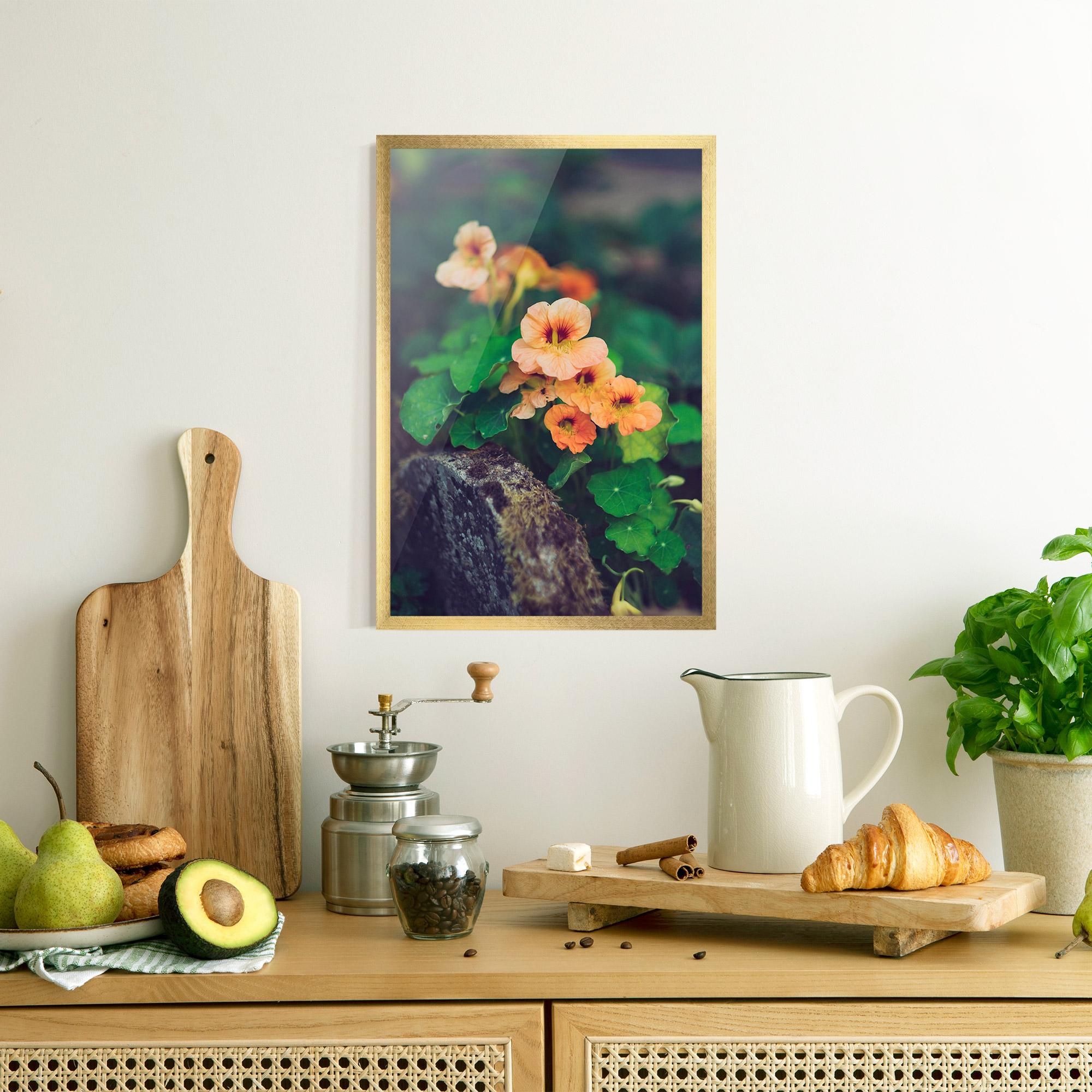 Gerahmte Poster Small Pink Flowers mockup 8