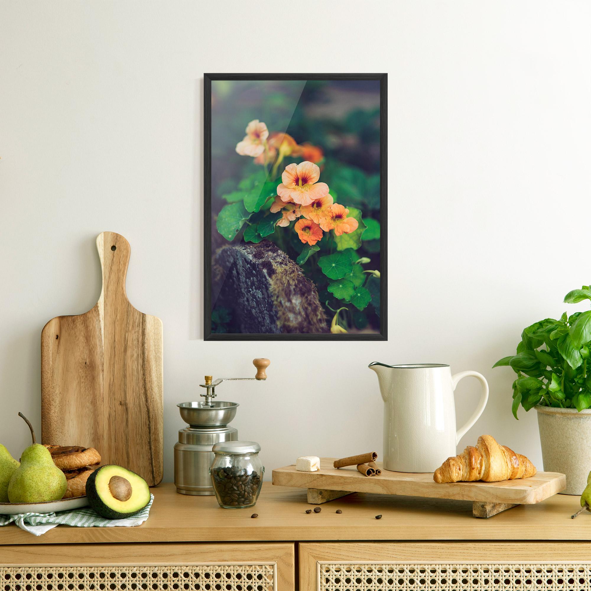 Gerahmte Poster Small Pink Flowers mockup 8