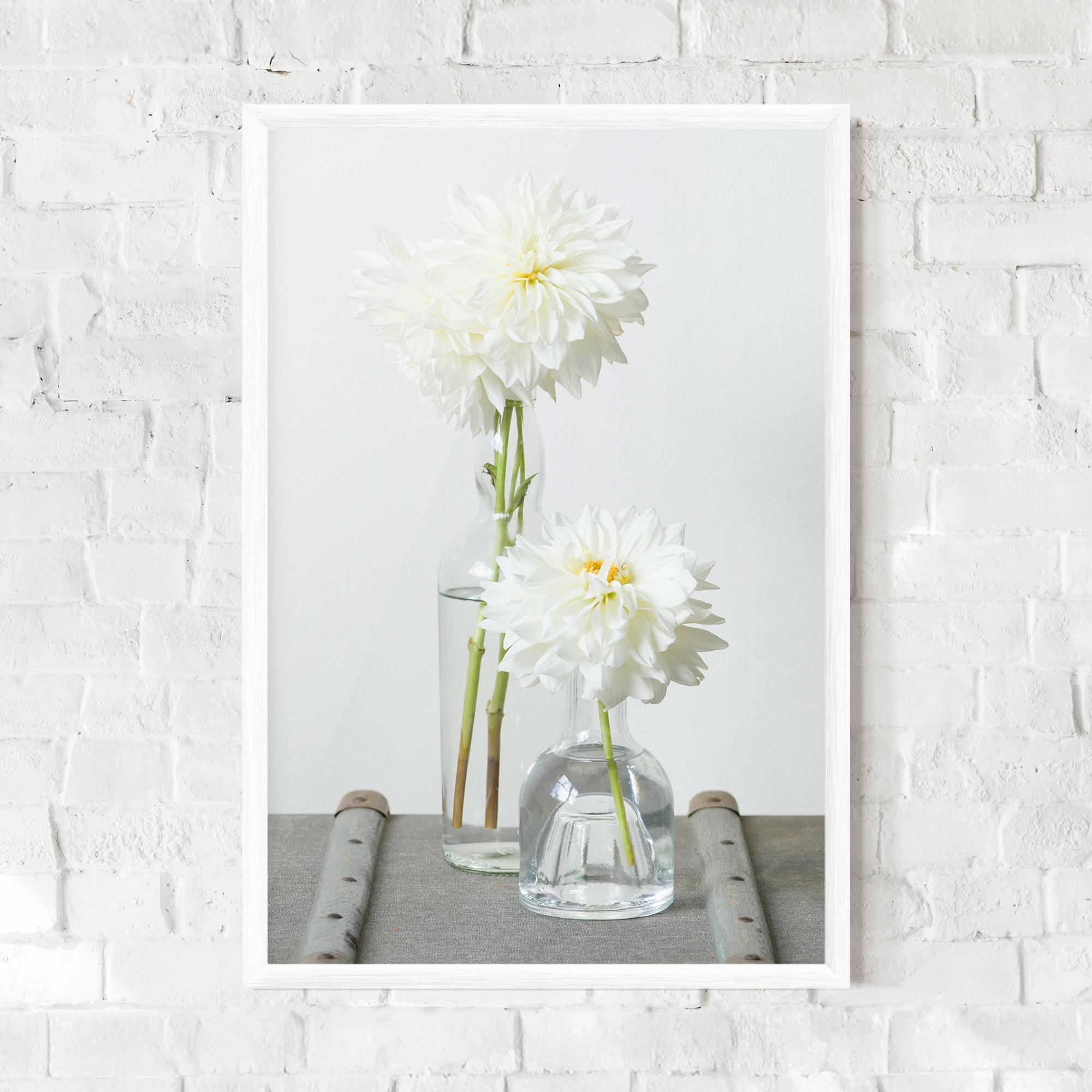 Gerahmte Poster Big Flower Vase mockup 0