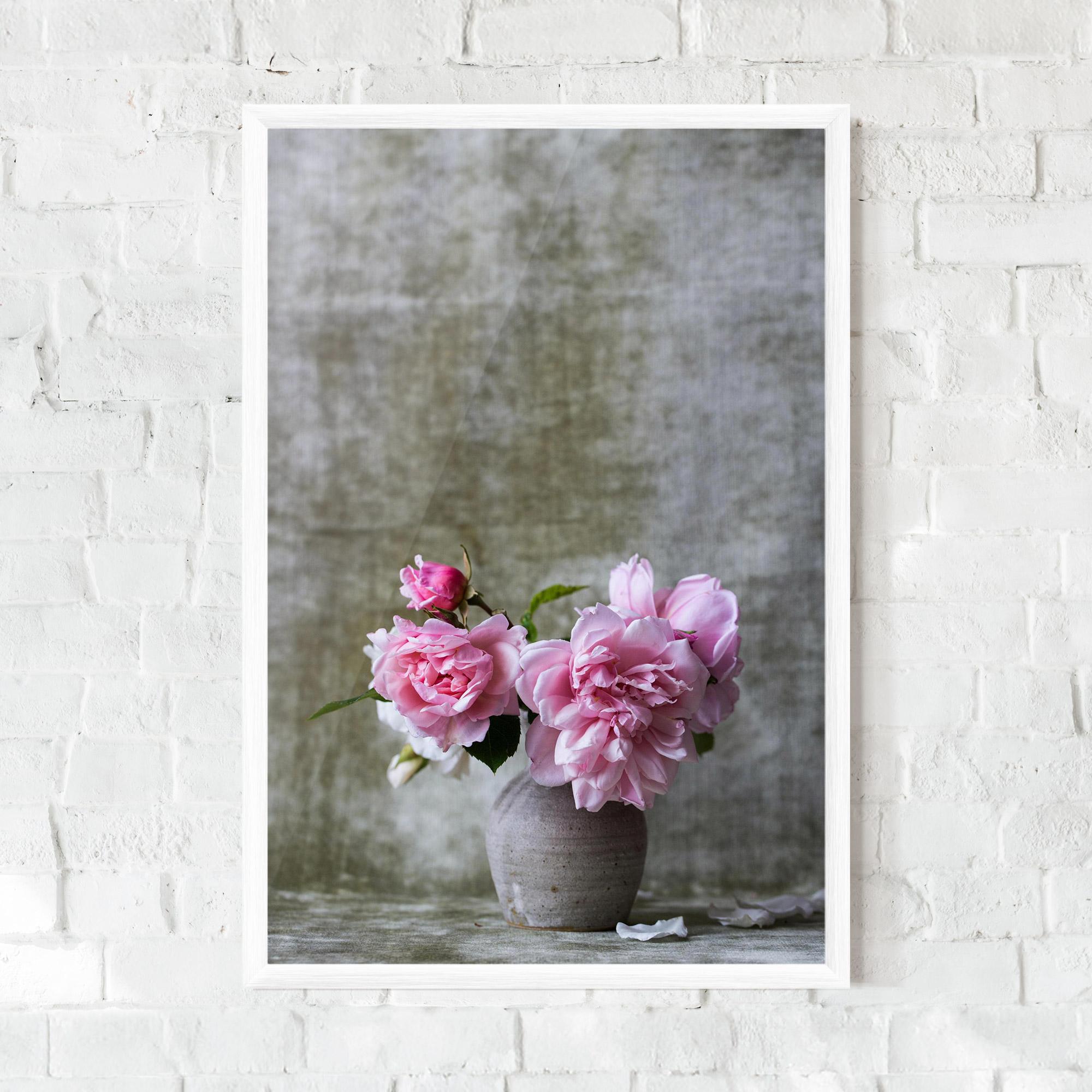 Gerahmte Poster Rose Vase mockup 0