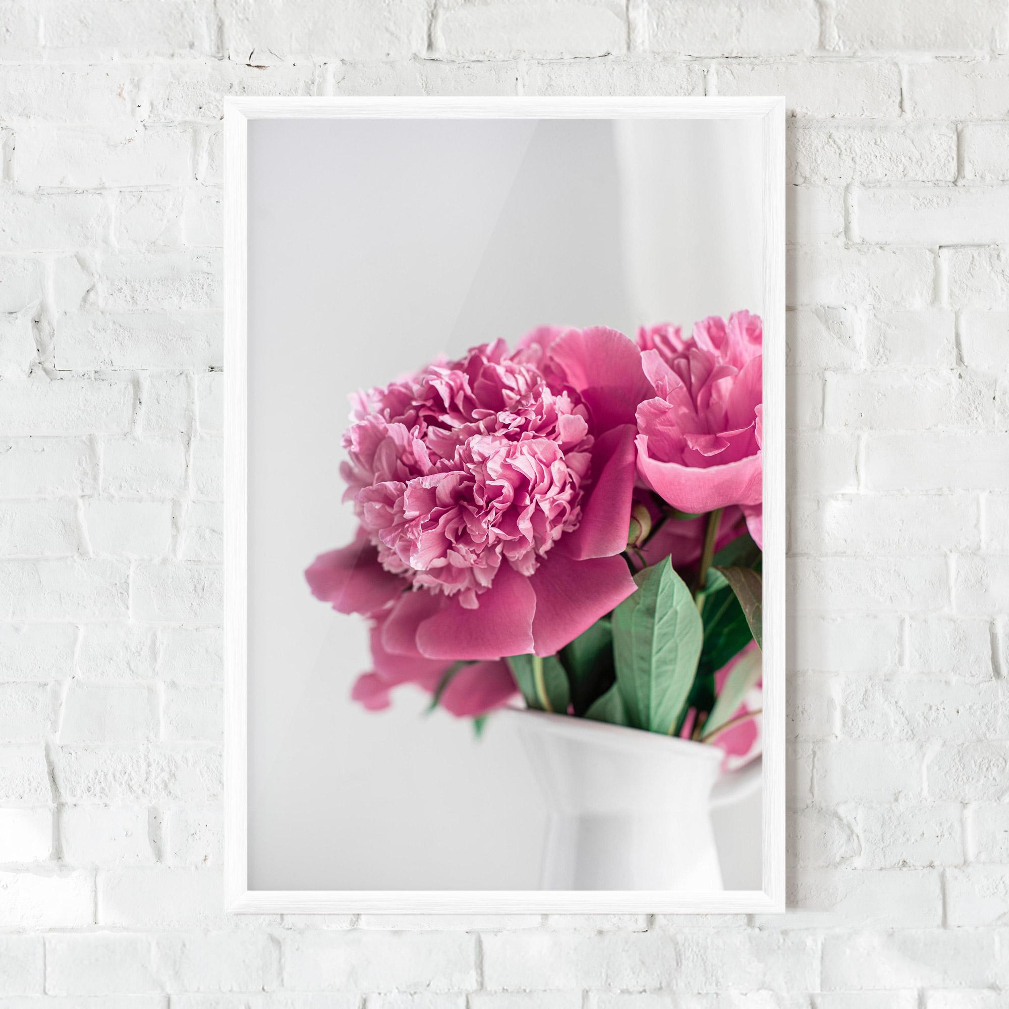 Gerahmte Poster White Vase Pink mockup 0