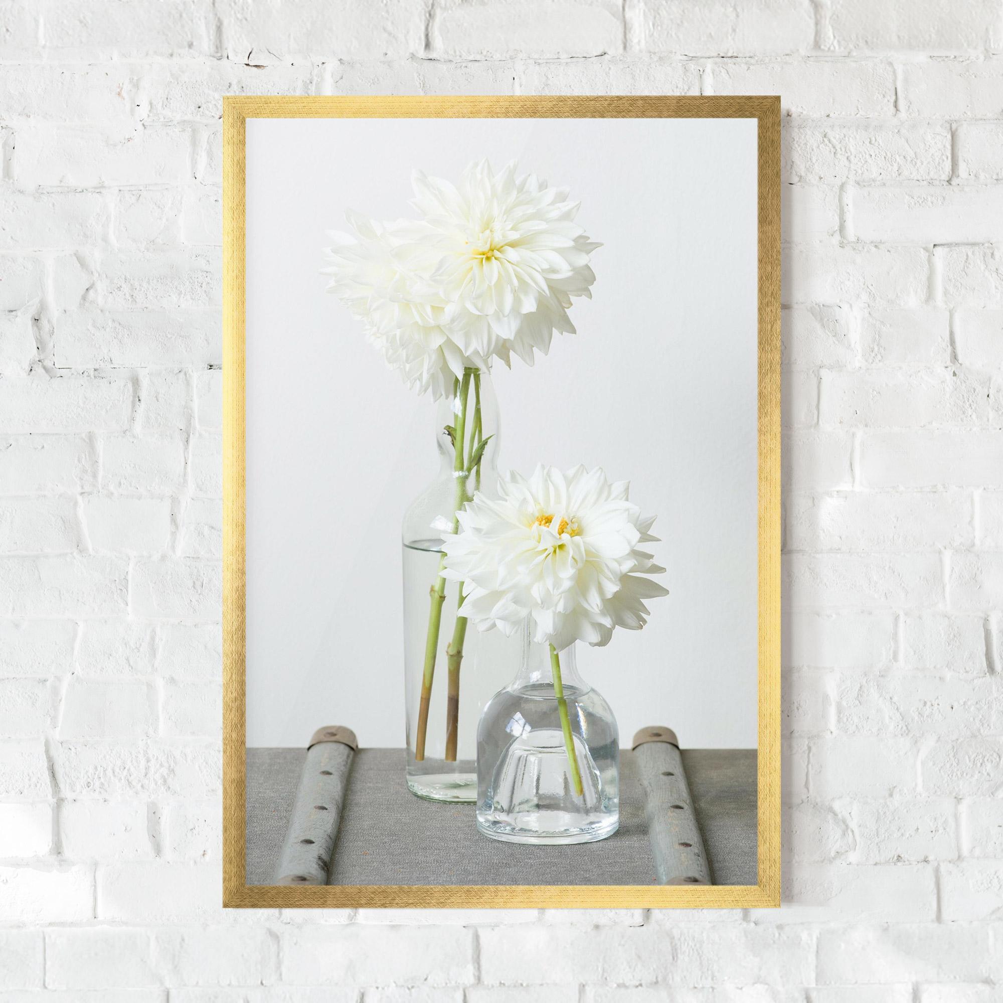 Gerahmte Poster Big Flower Vase mockup 0