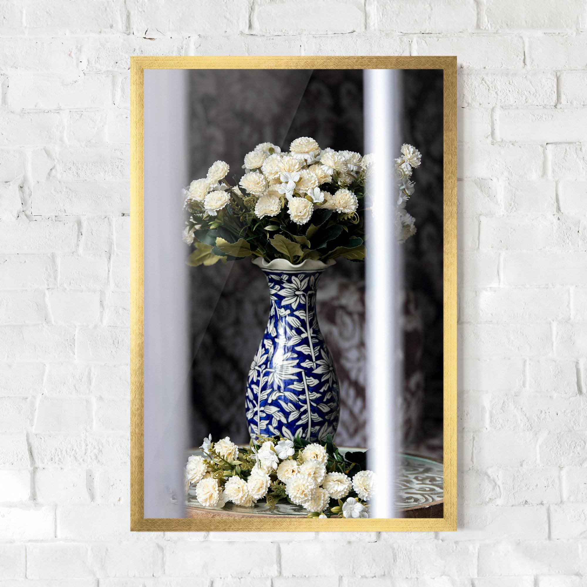 Gerahmte Poster Blue Patern Vase mockup 0