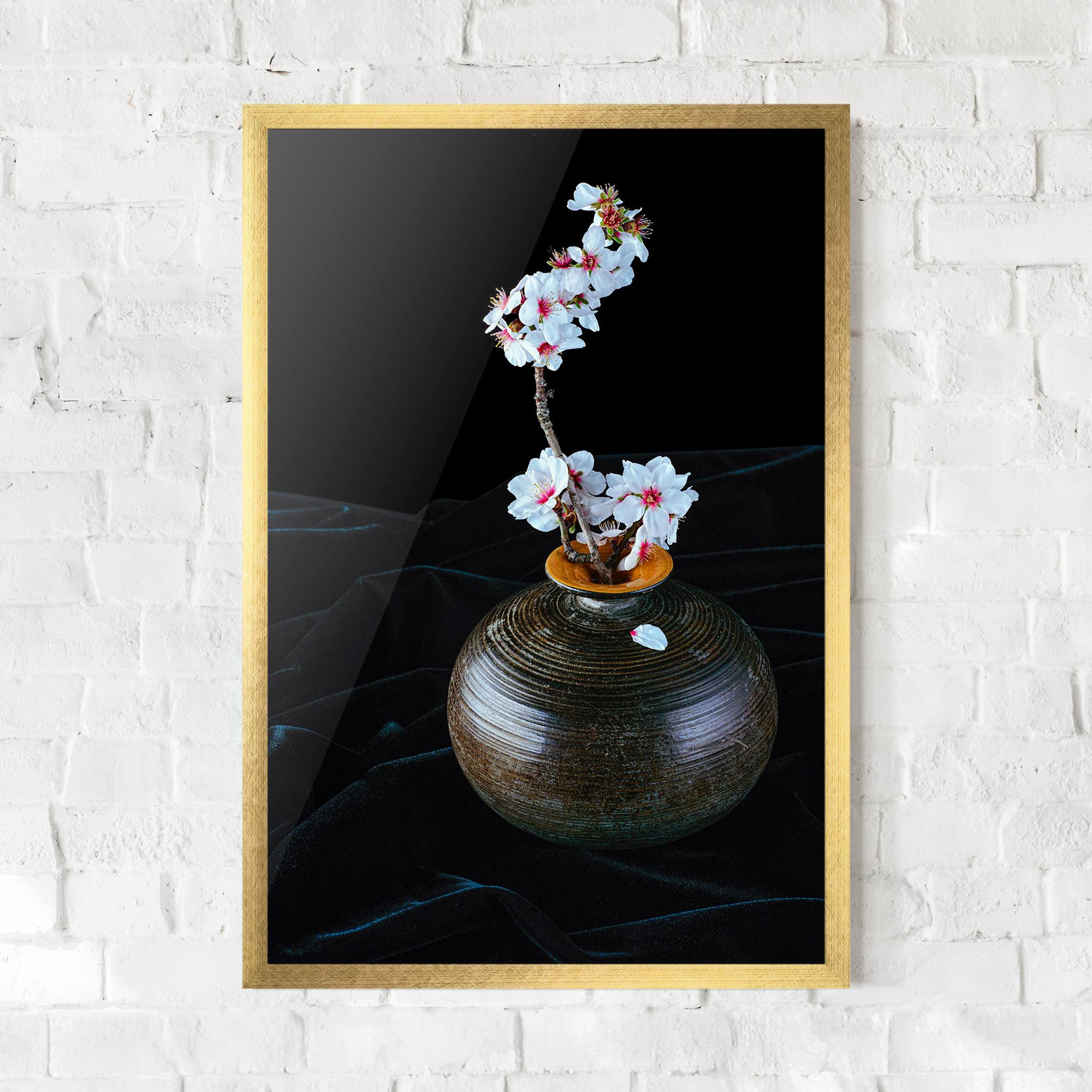 Gerahmte Poster Brown Vase Flowers mockup 0