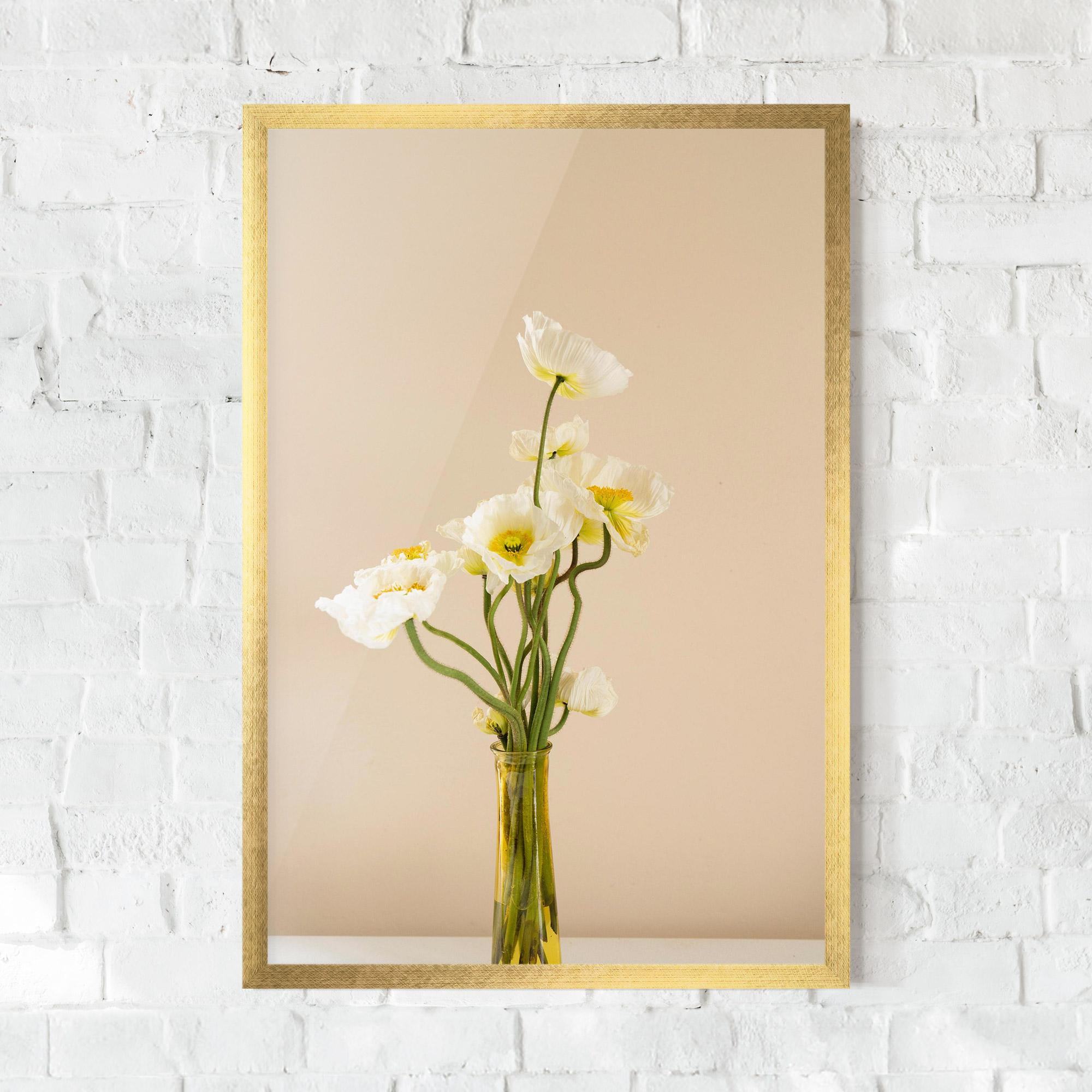 Gerahmte Poster Pretty Vase mockup 0