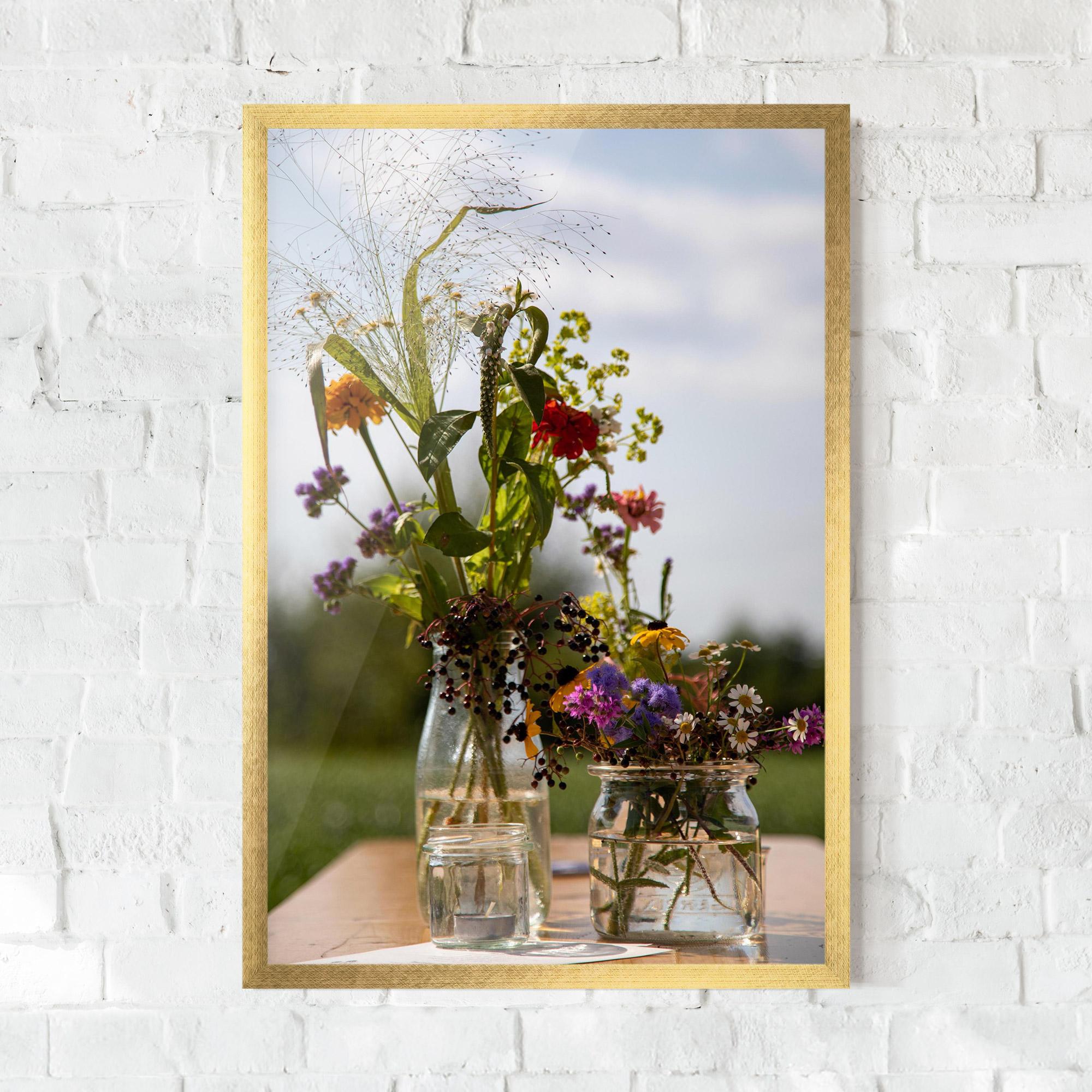 Gerahmte Poster Wild Flowers Vase mockup 0