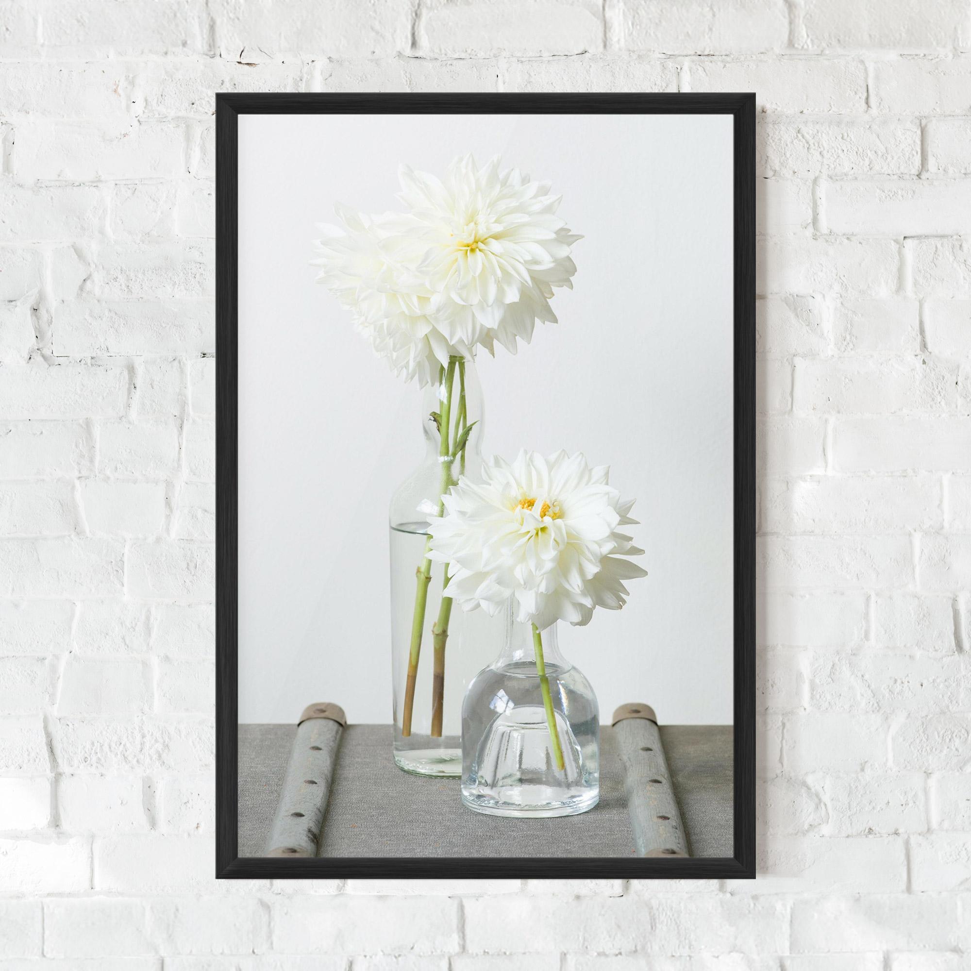 Gerahmte Poster Big Flower Vase mockup 0