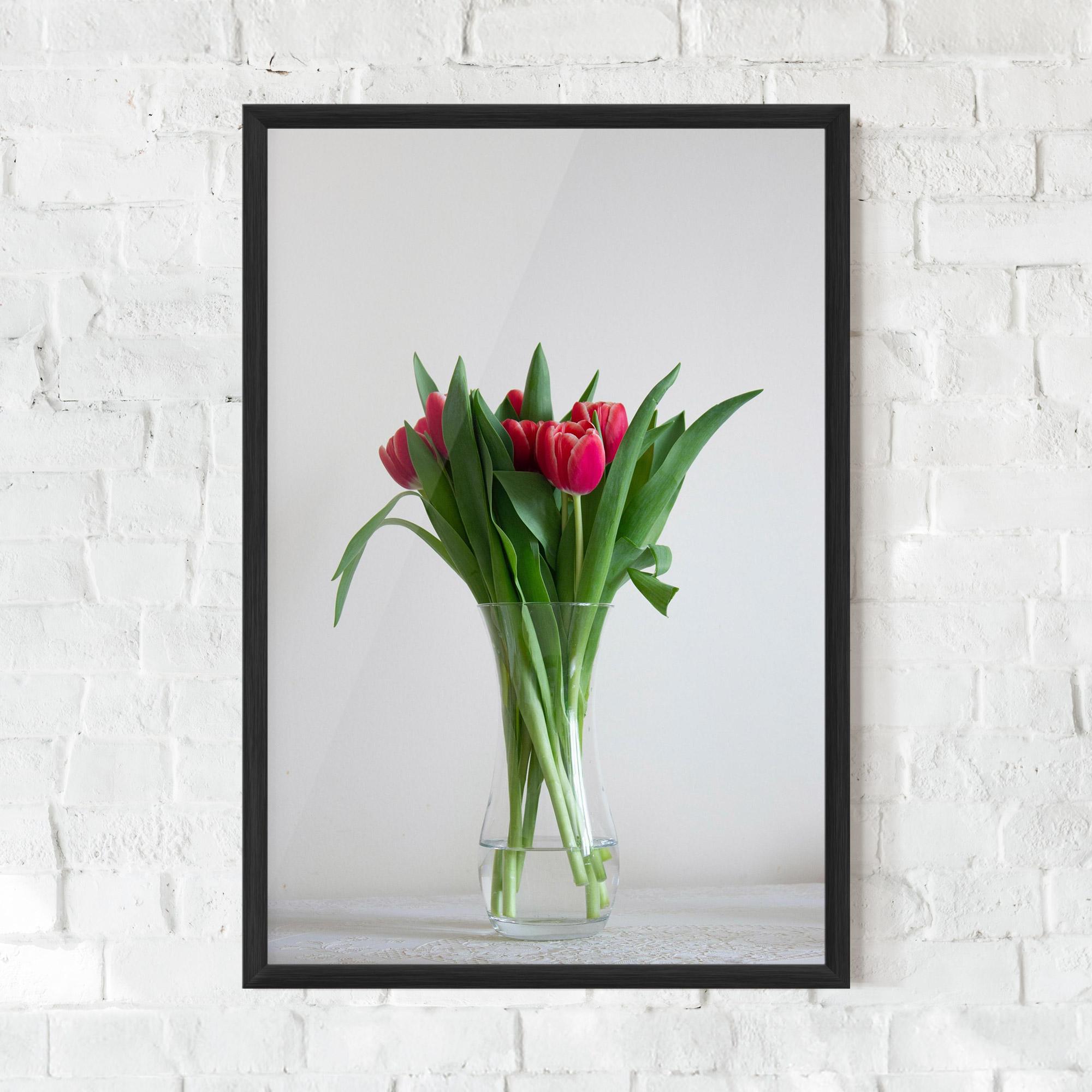 Gerahmte Poster Pretty Tulips Vase mockup 0