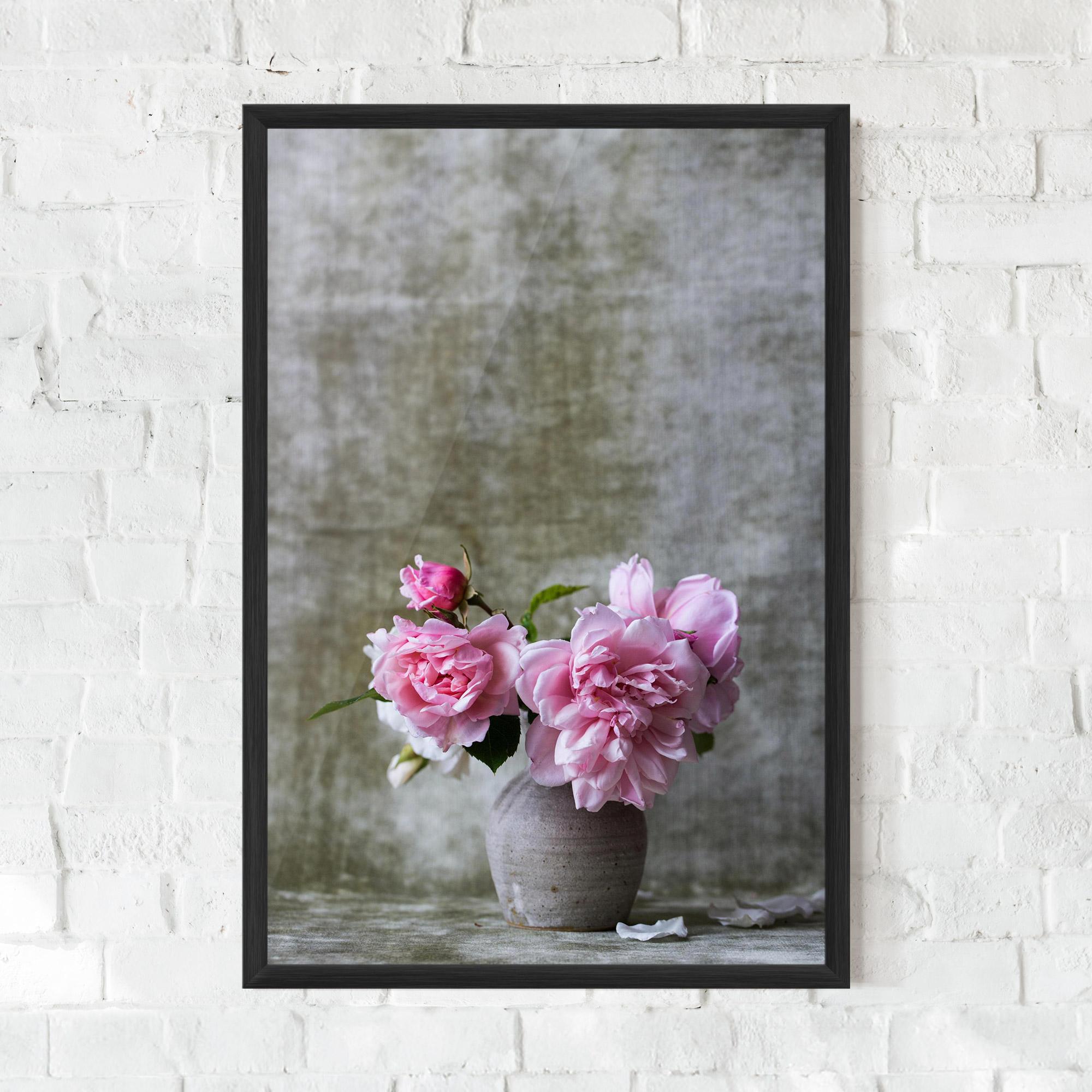Gerahmte Poster Rose Vase mockup 0