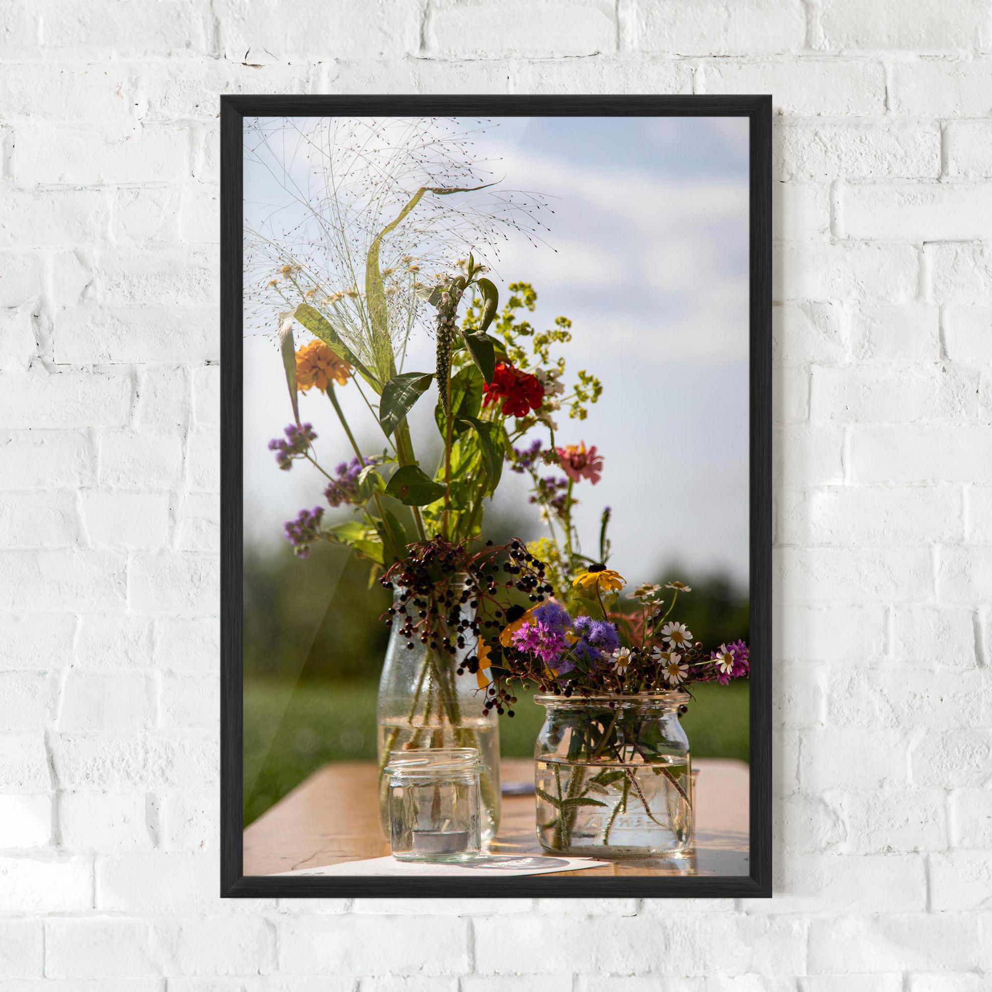 Gerahmte Poster Wild Flowers Vase mockup 0