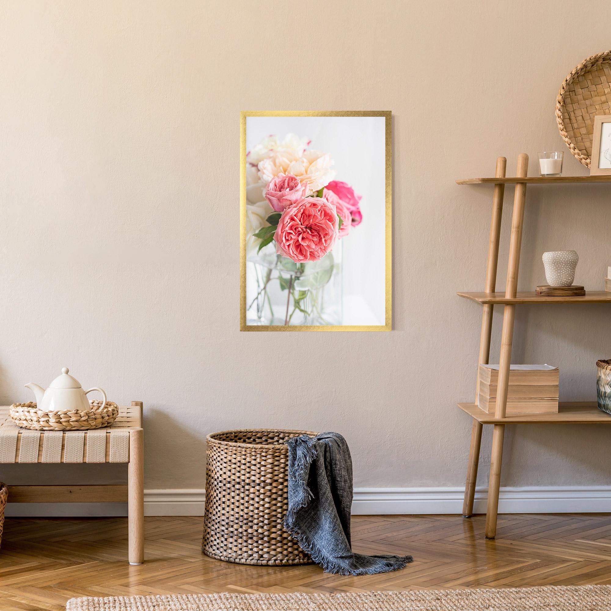 Gerahmte Poster Pink Rose Vase mockup 9