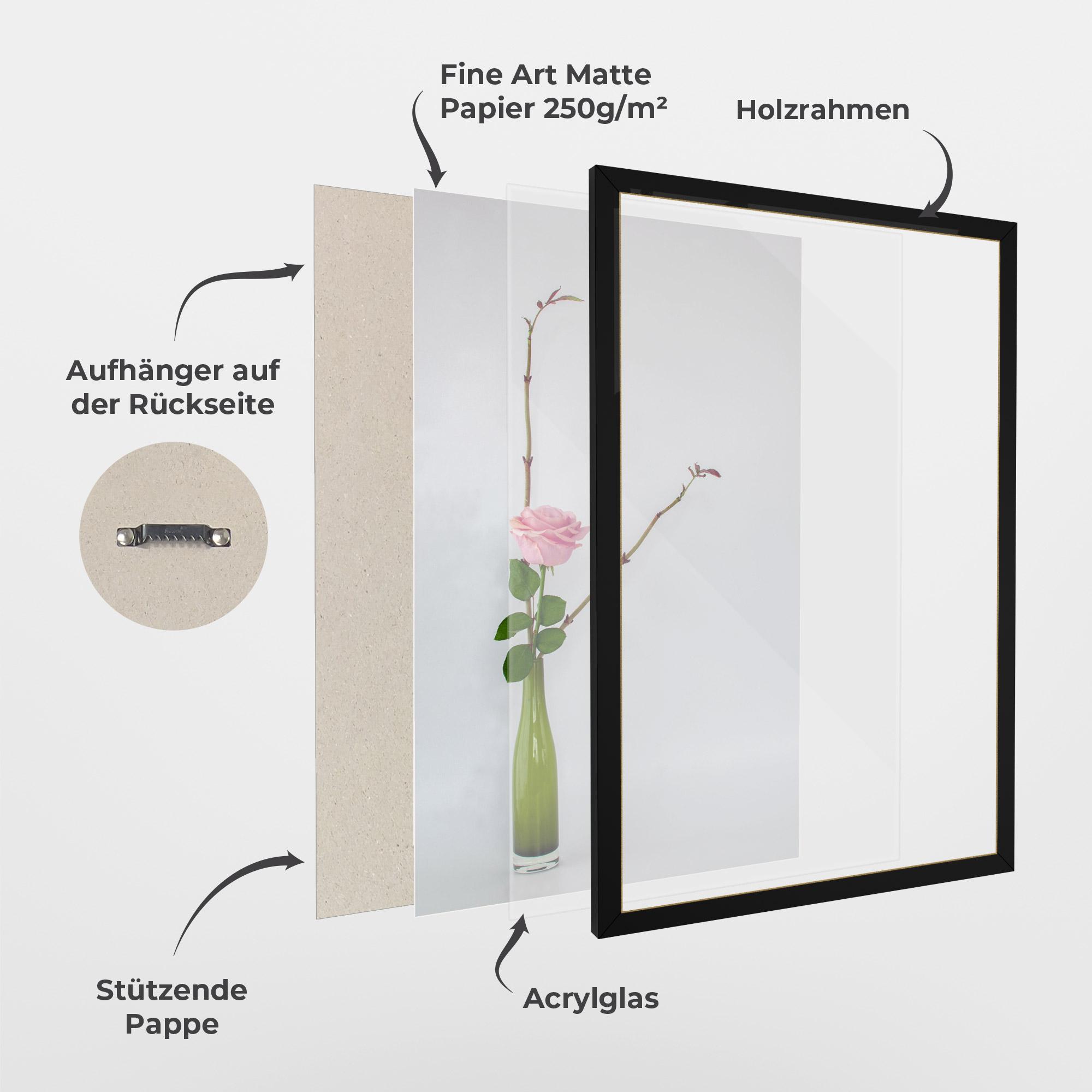 Gerahmte Poster Wine Vase mockup 1