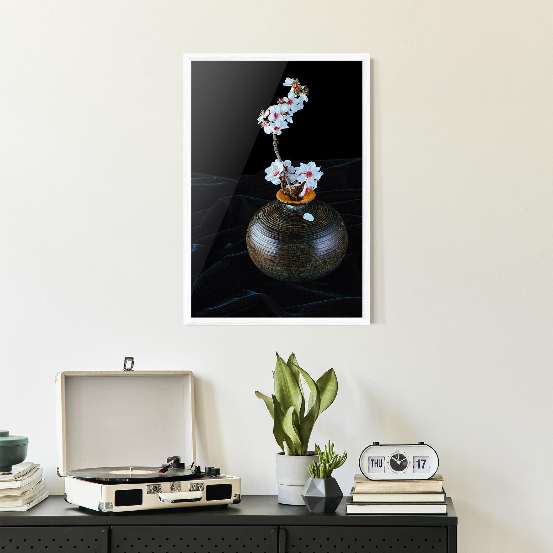 Gerahmte Poster Brown Vase Flowers mockup 2