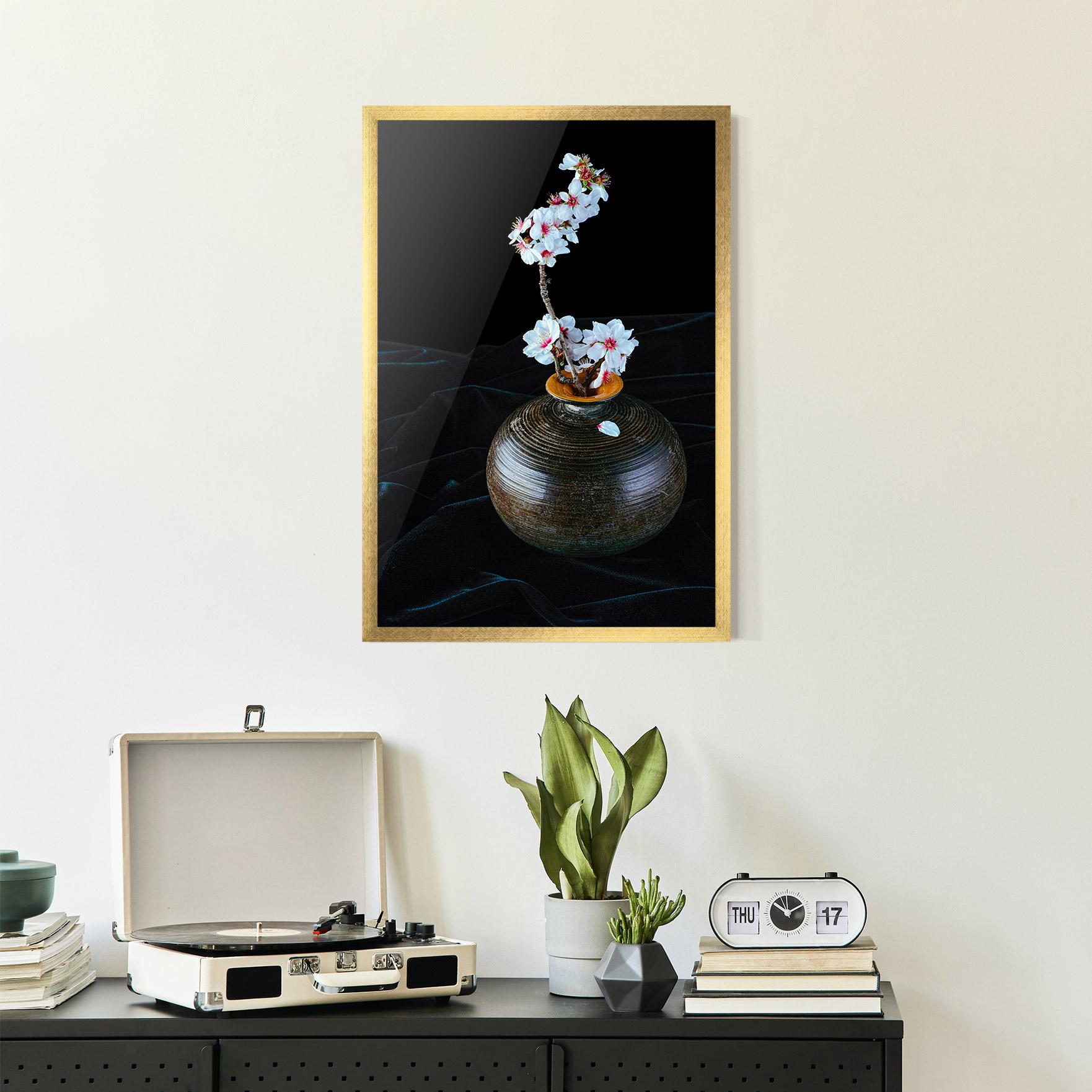 Gerahmte Poster Brown Vase Flowers mockup 2