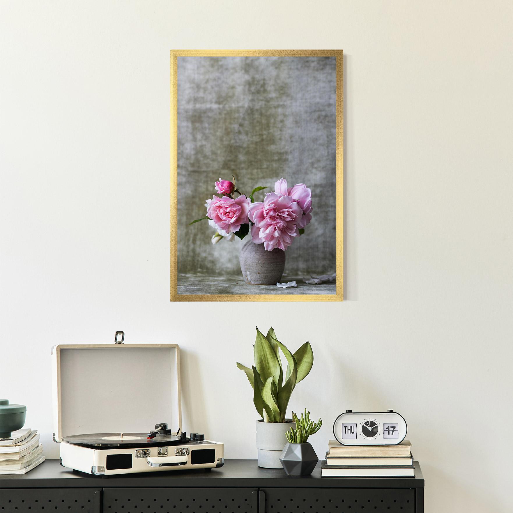 Gerahmte Poster Rose Vase mockup 2