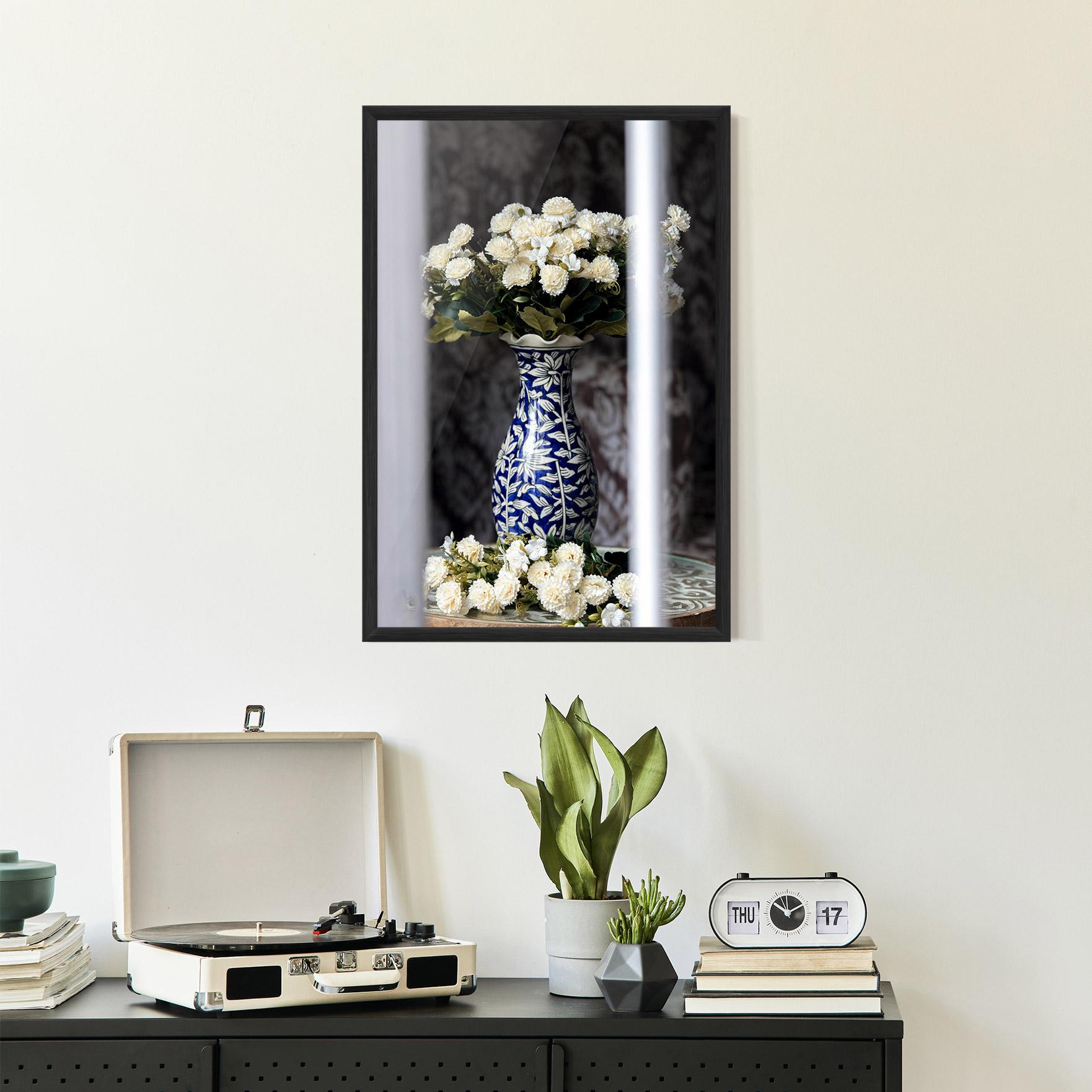 Gerahmte Poster Blue Patern Vase mockup 2