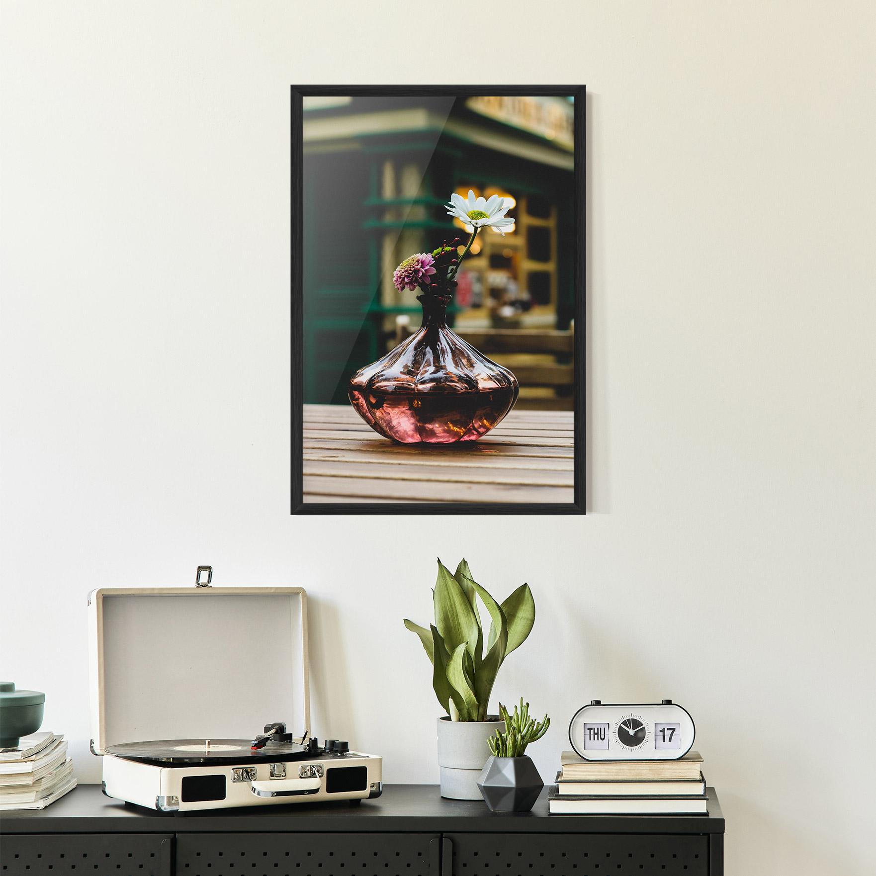 Gerahmte Poster Pink Vase Flower mockup 2