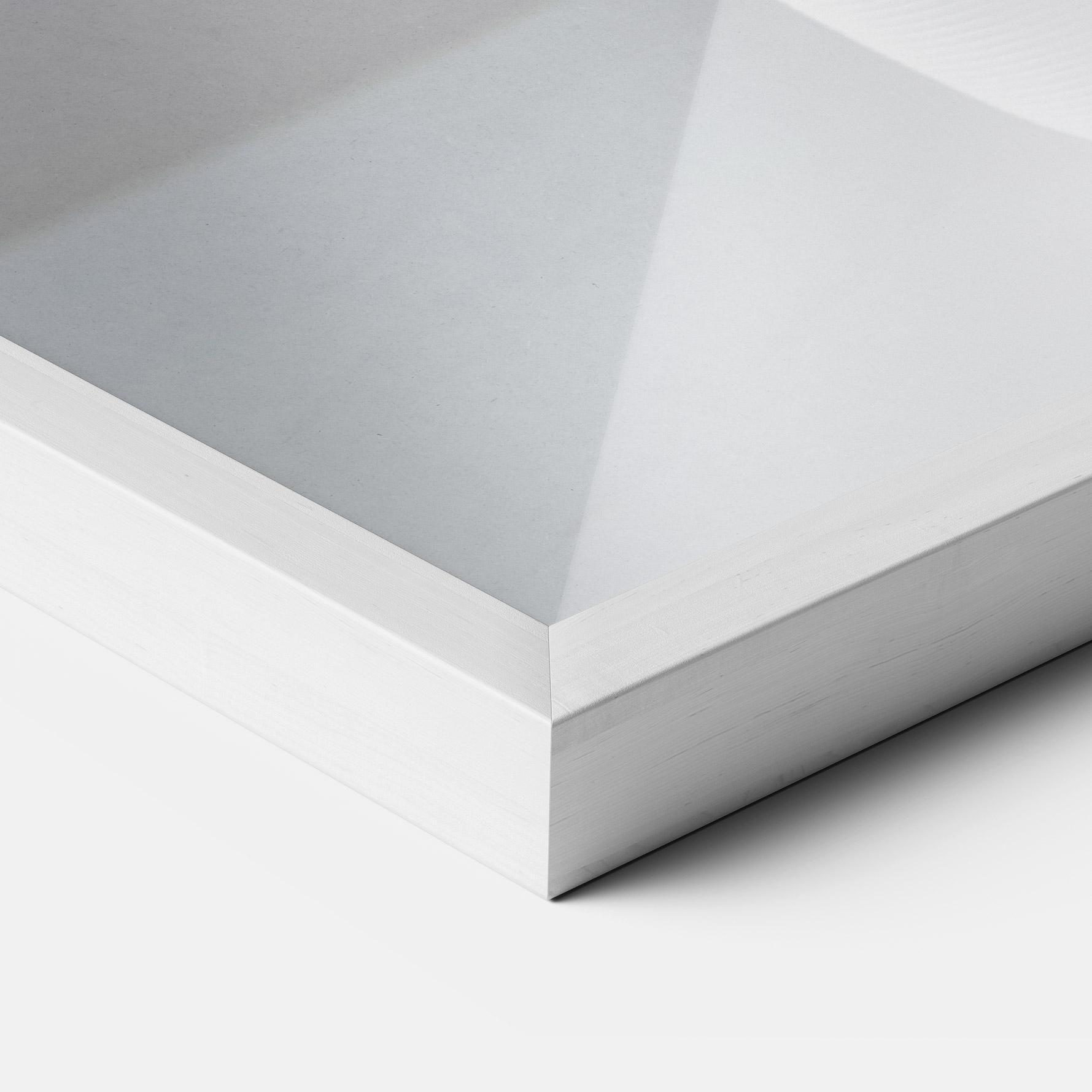 Gerahmte Poster Blue White Vase mockup 3