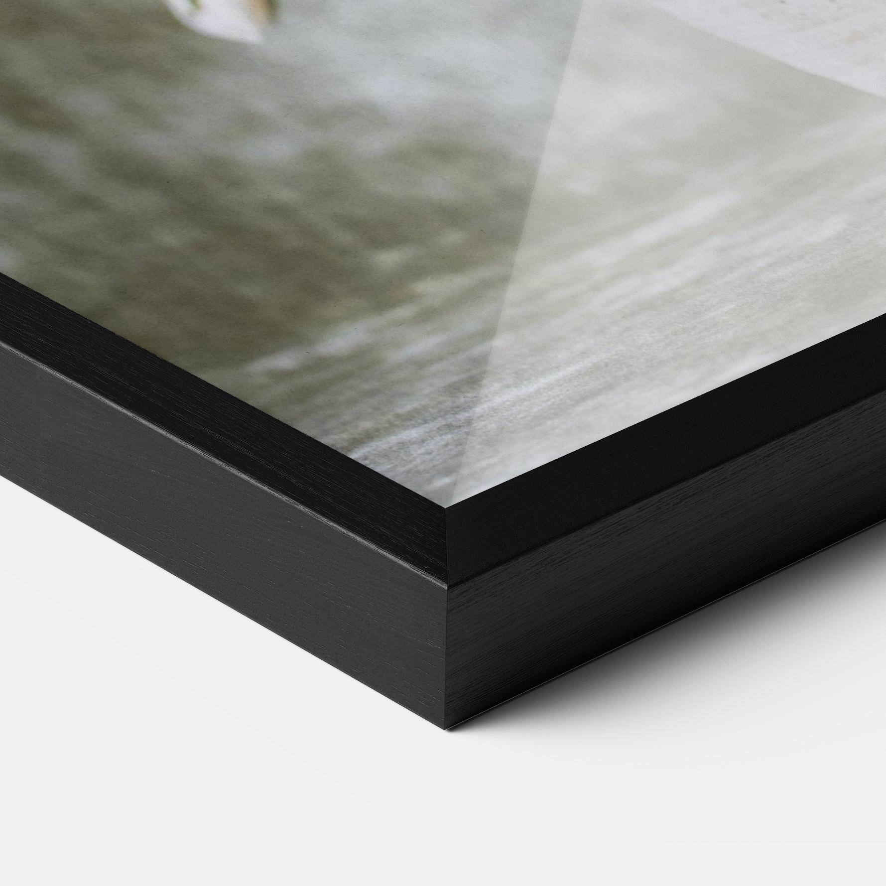 Gerahmte Poster Rose Vase mockup 3