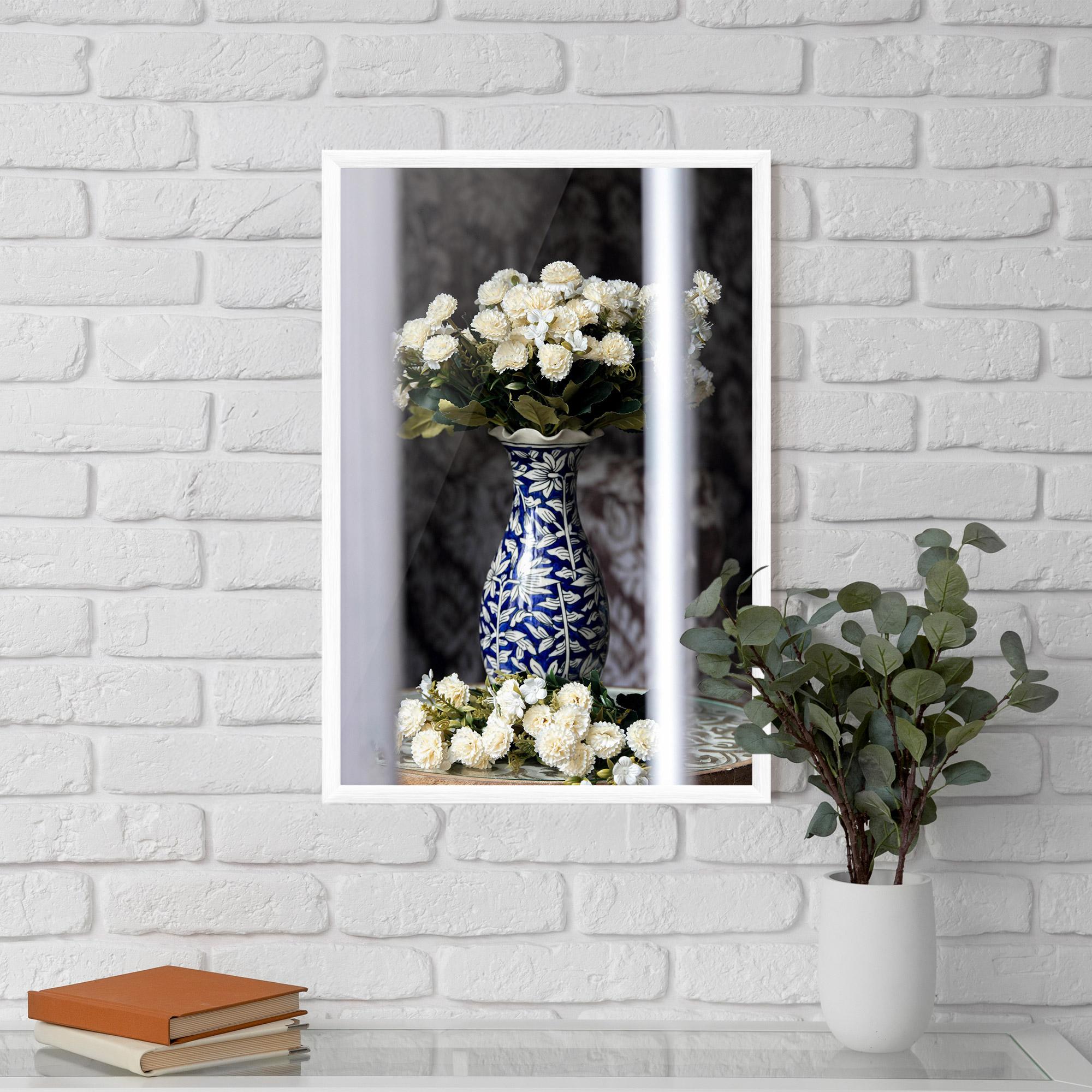 Gerahmte Poster Blue Patern Vase mockup 5