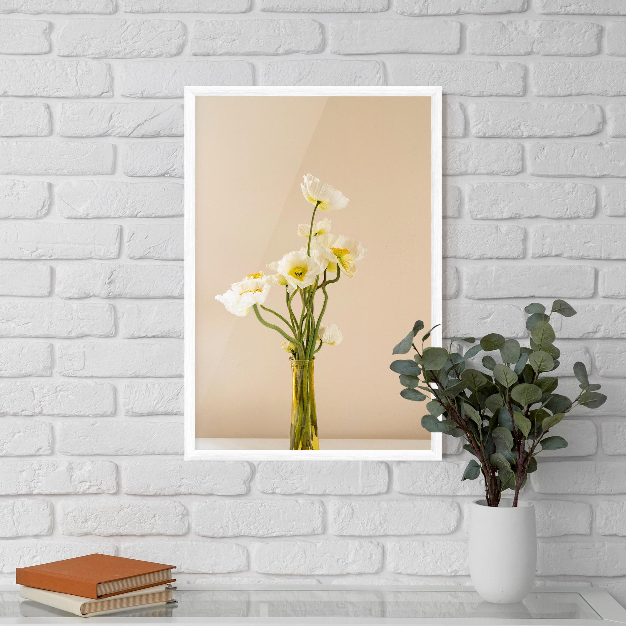 Gerahmte Poster Pretty Vase mockup 5