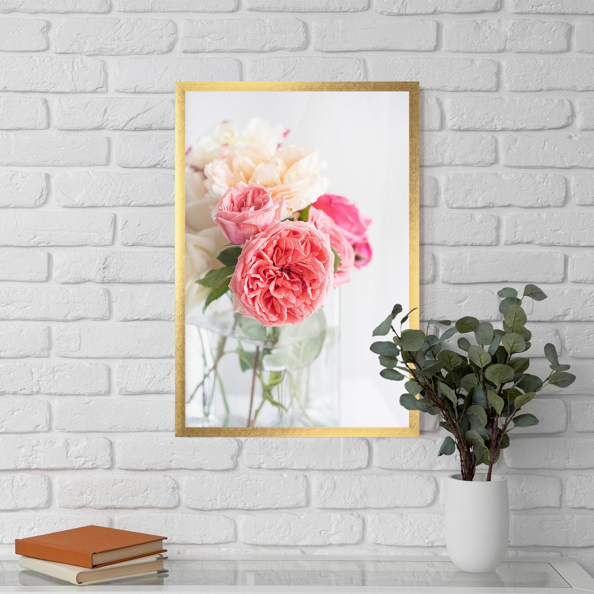 Gerahmte Poster Pink Rose Vase mockup 5