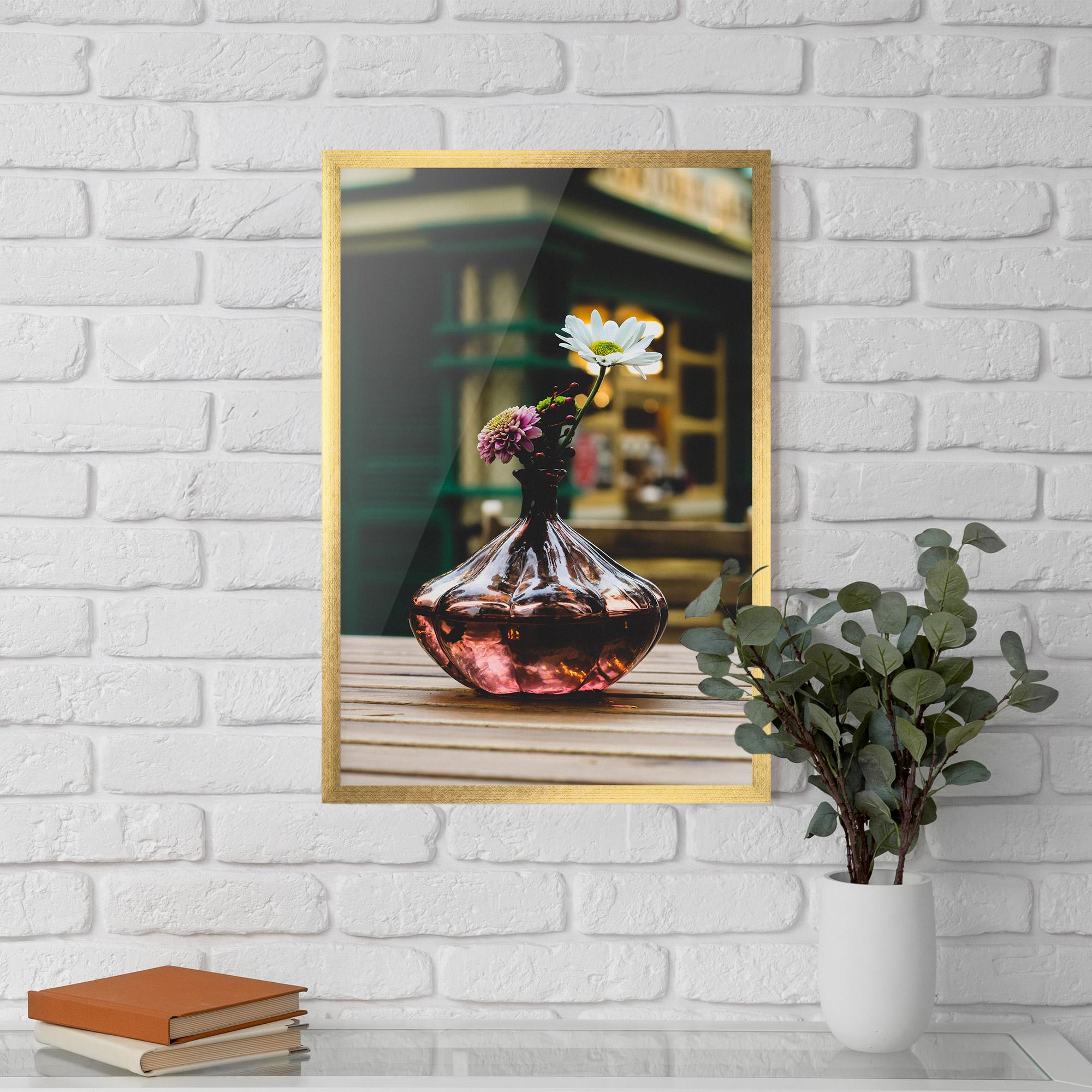 Gerahmte Poster Pink Vase Flower mockup 5