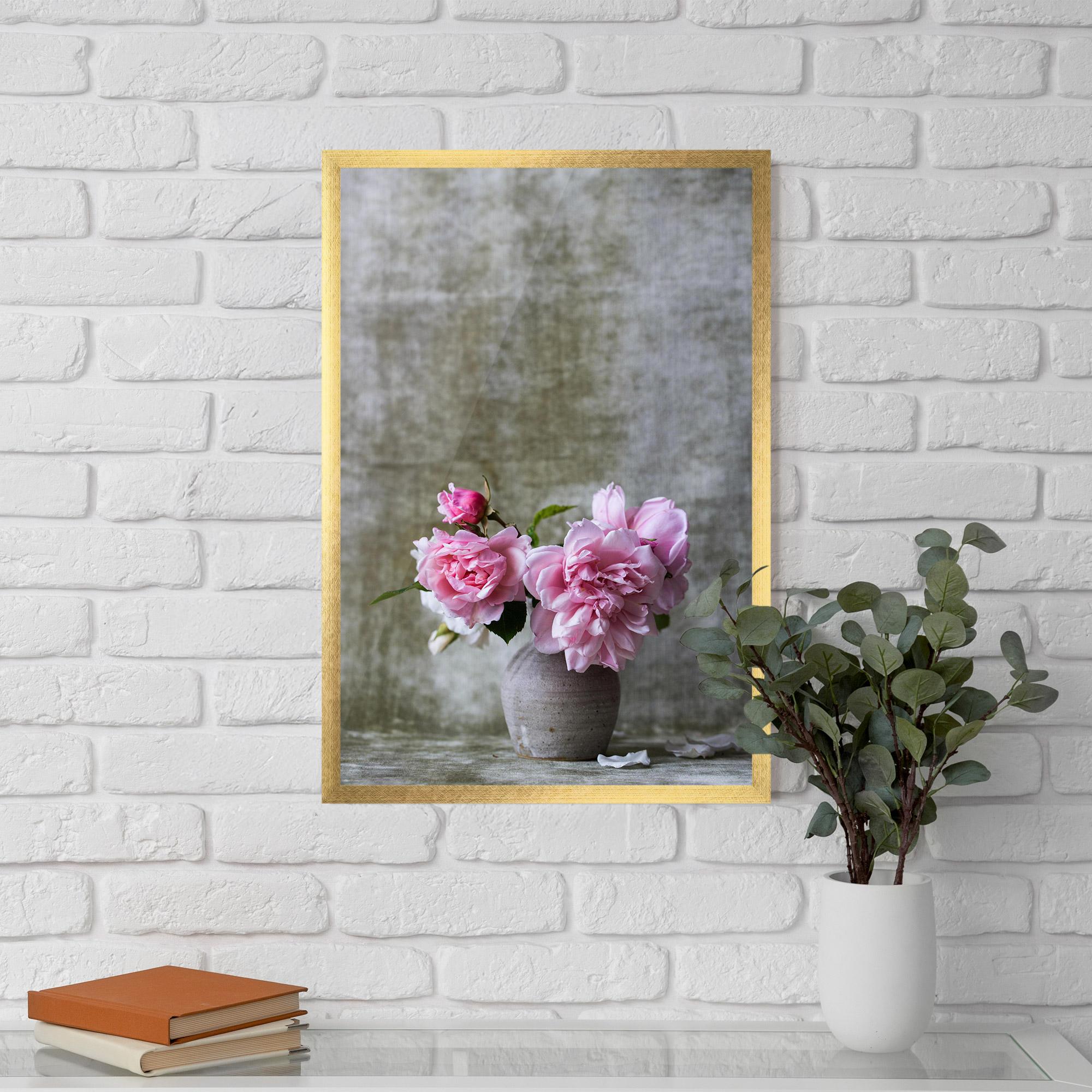 Gerahmte Poster Rose Vase mockup 5