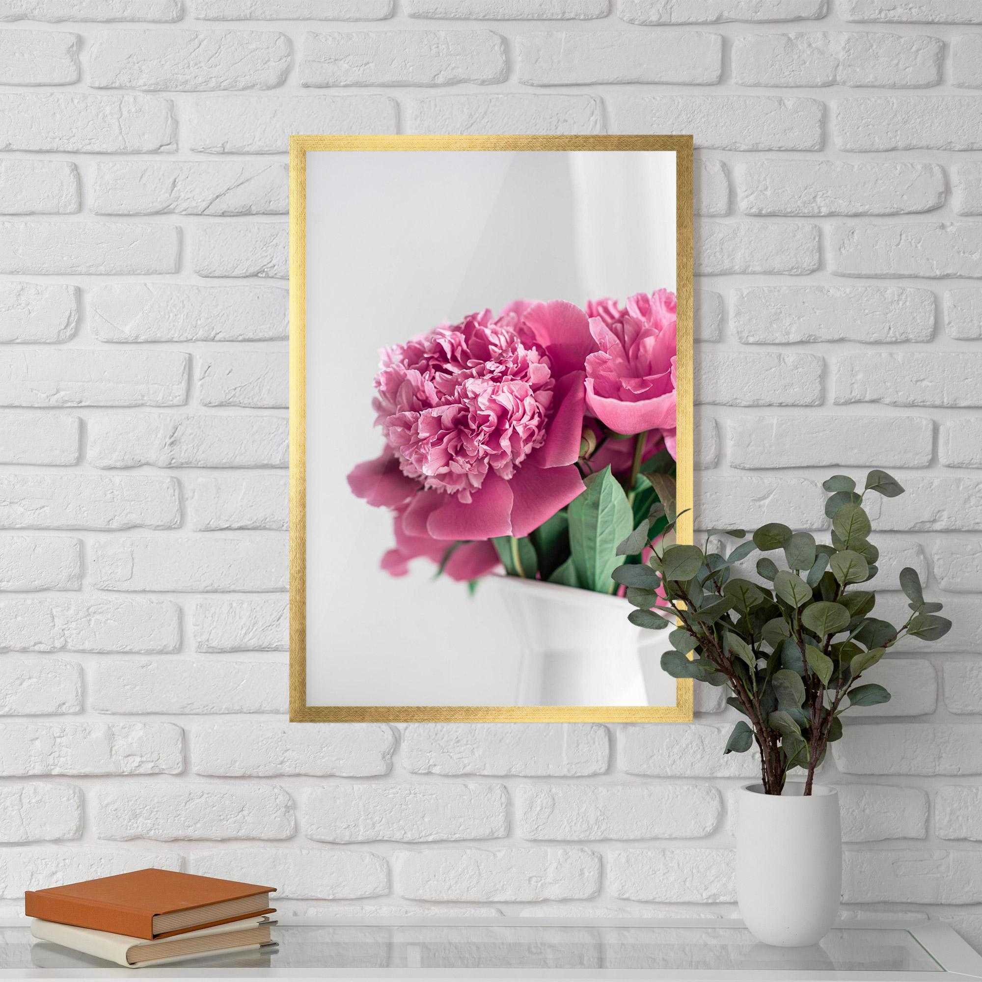Gerahmte Poster White Vase Pink mockup 5
