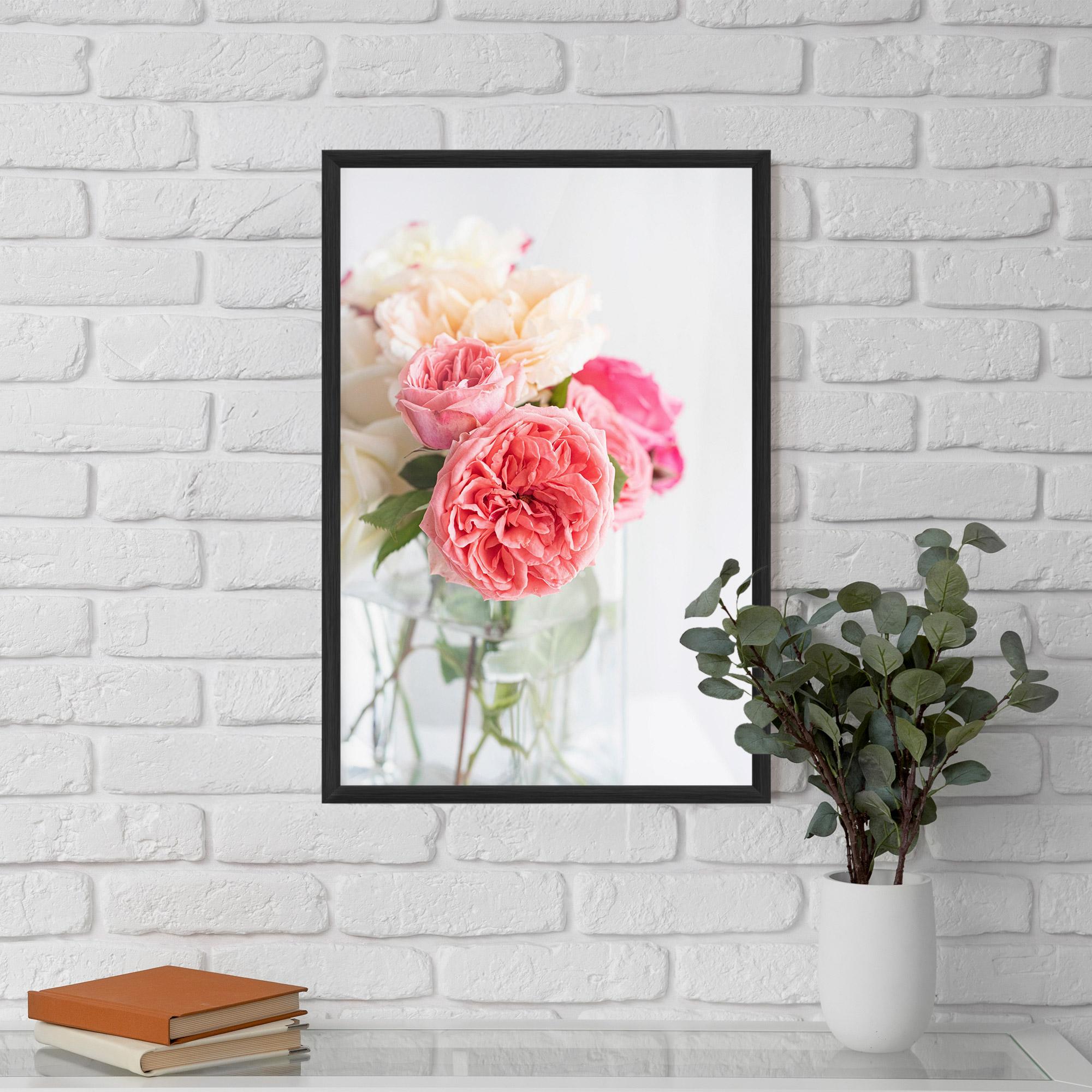Gerahmte Poster Pink Rose Vase mockup 5