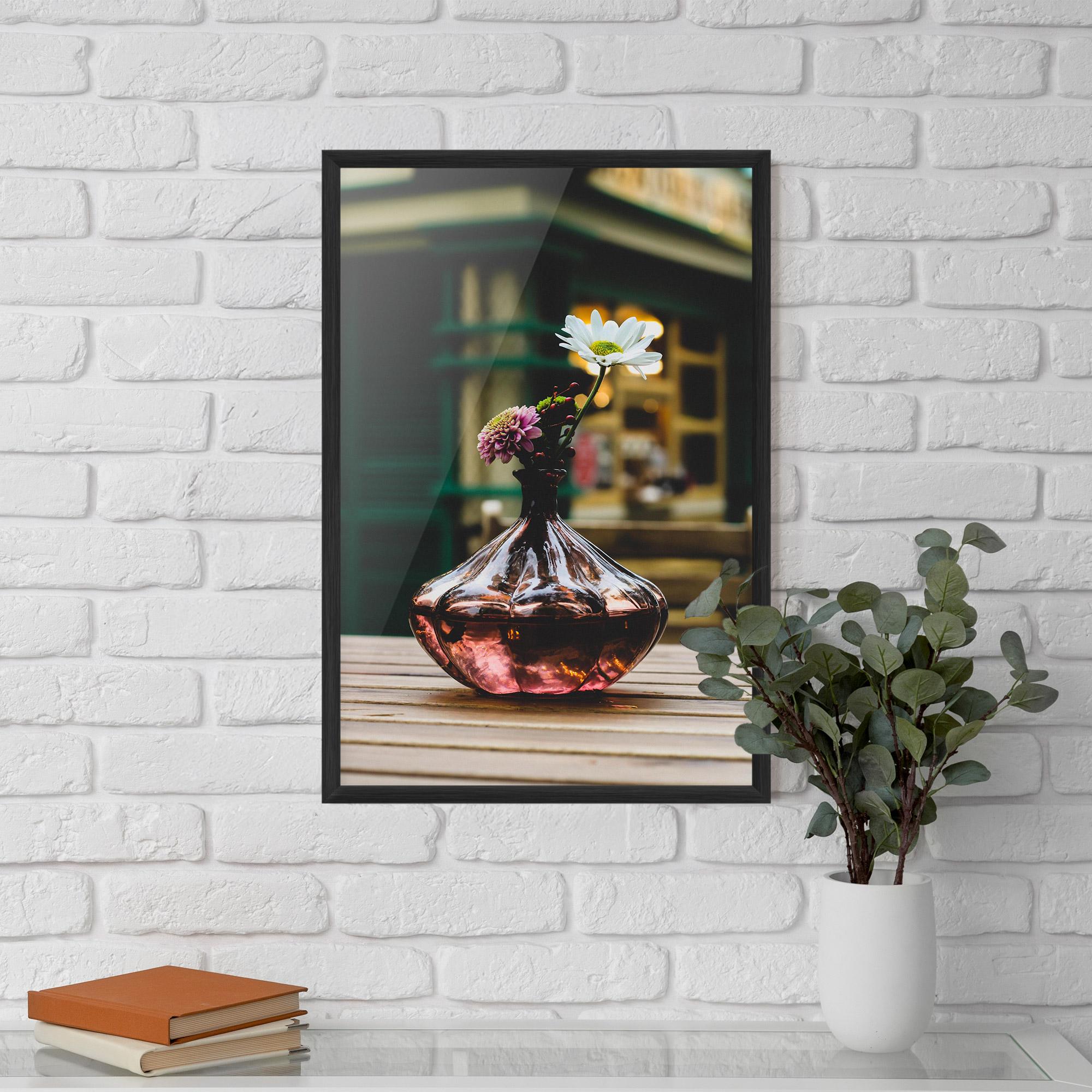 Gerahmte Poster Pink Vase Flower mockup 5