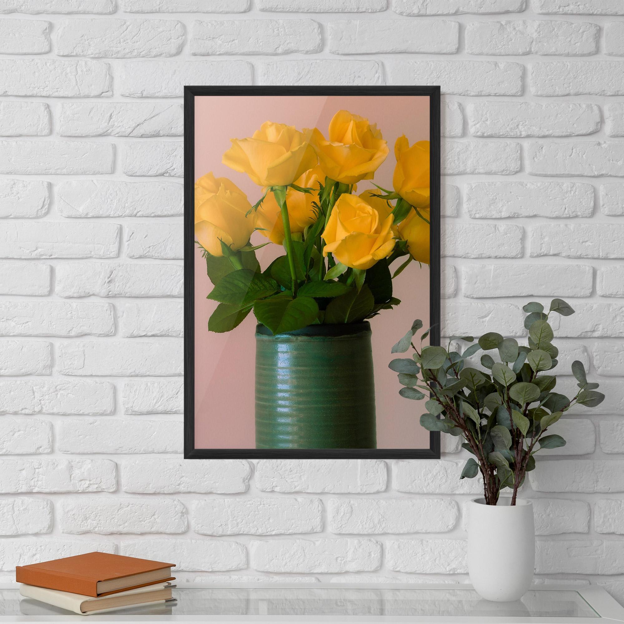 Gerahmte Poster Yellow Roses Vase mockup 5