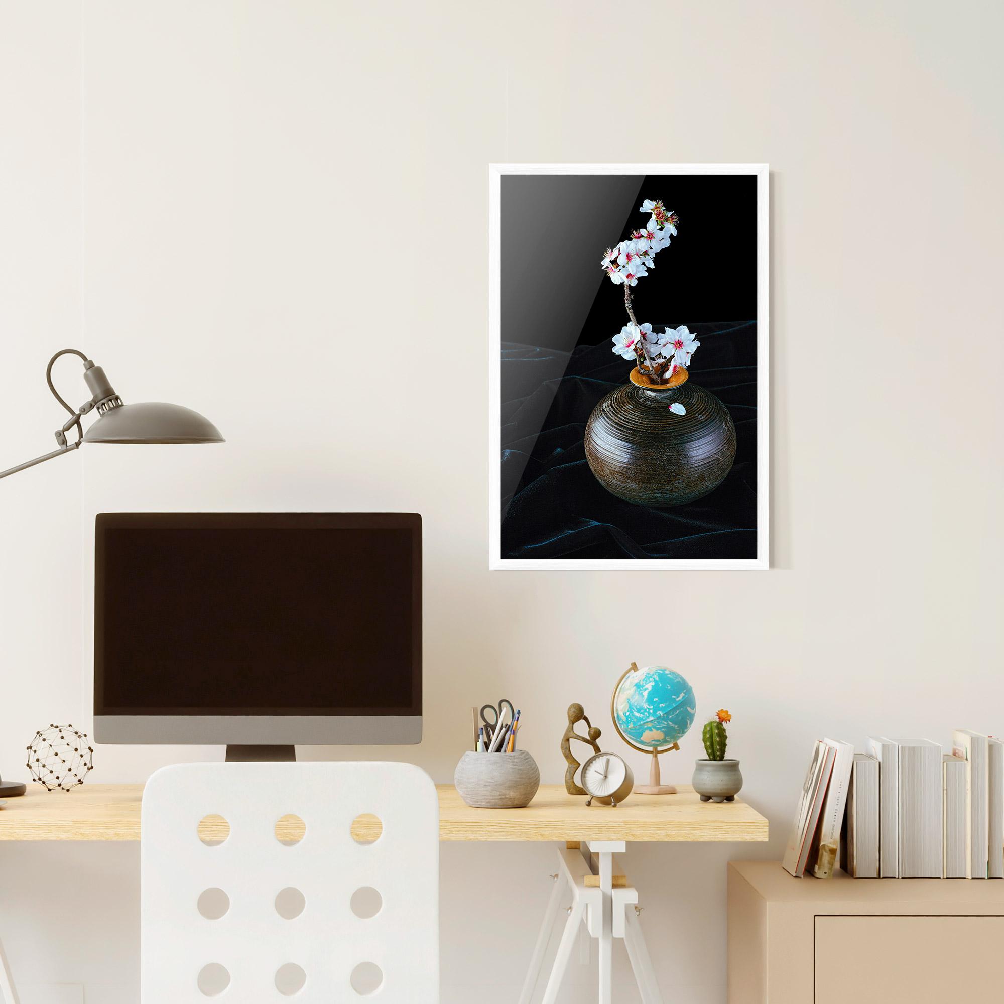 Gerahmte Poster Brown Vase Flowers mockup 6