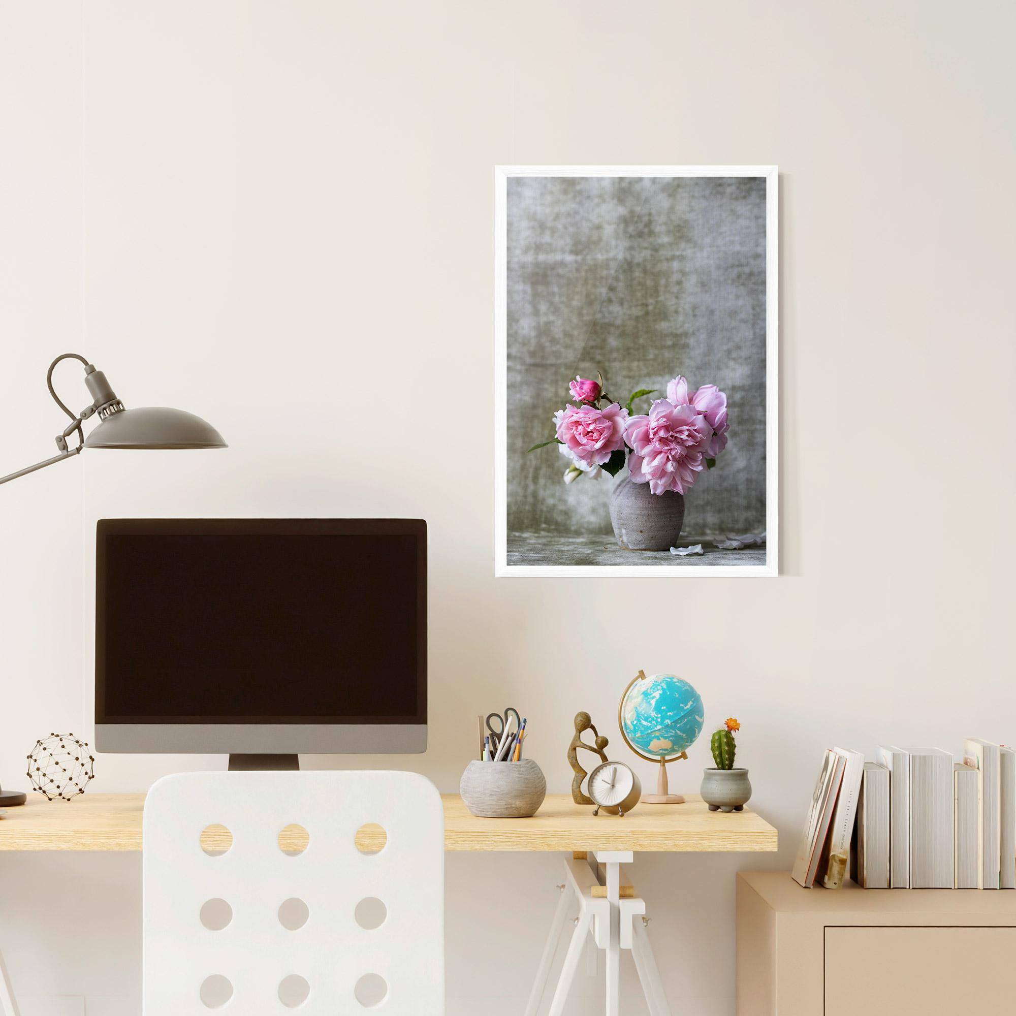 Gerahmte Poster Rose Vase mockup 6