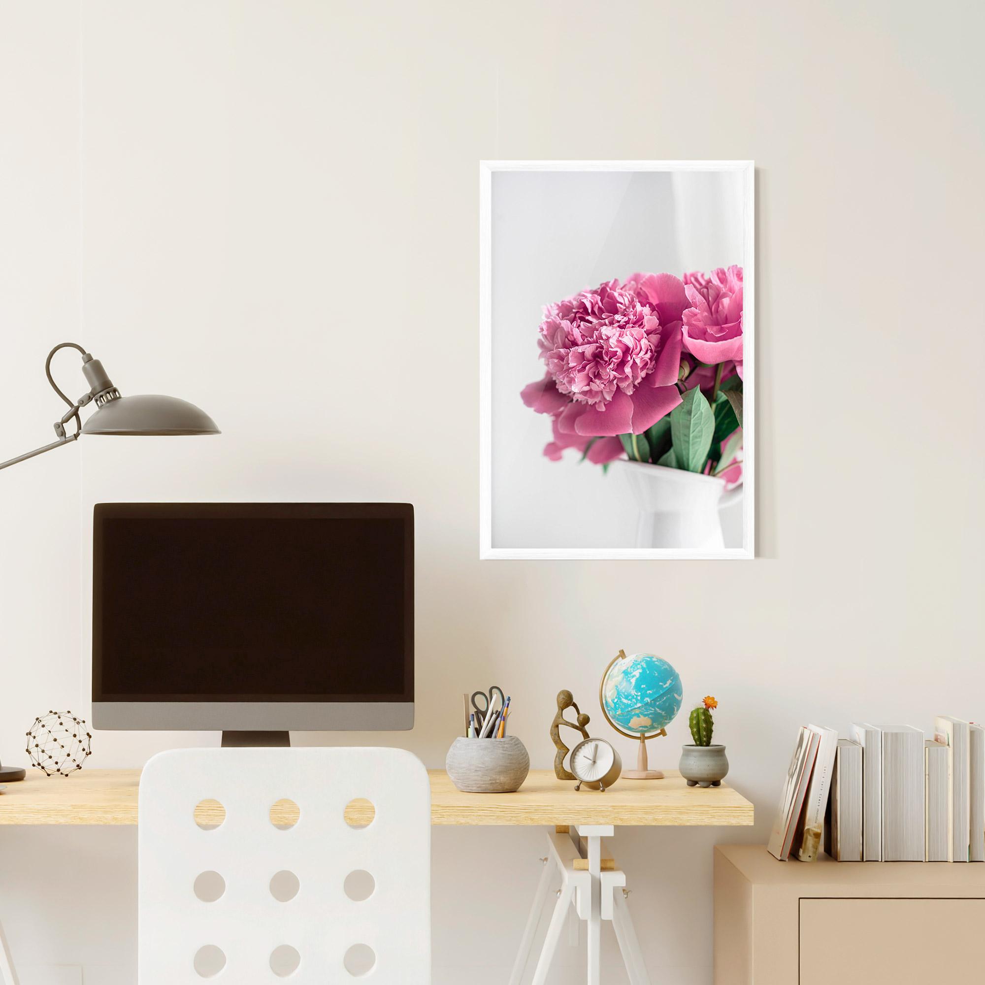 Gerahmte Poster White Vase Pink mockup 6