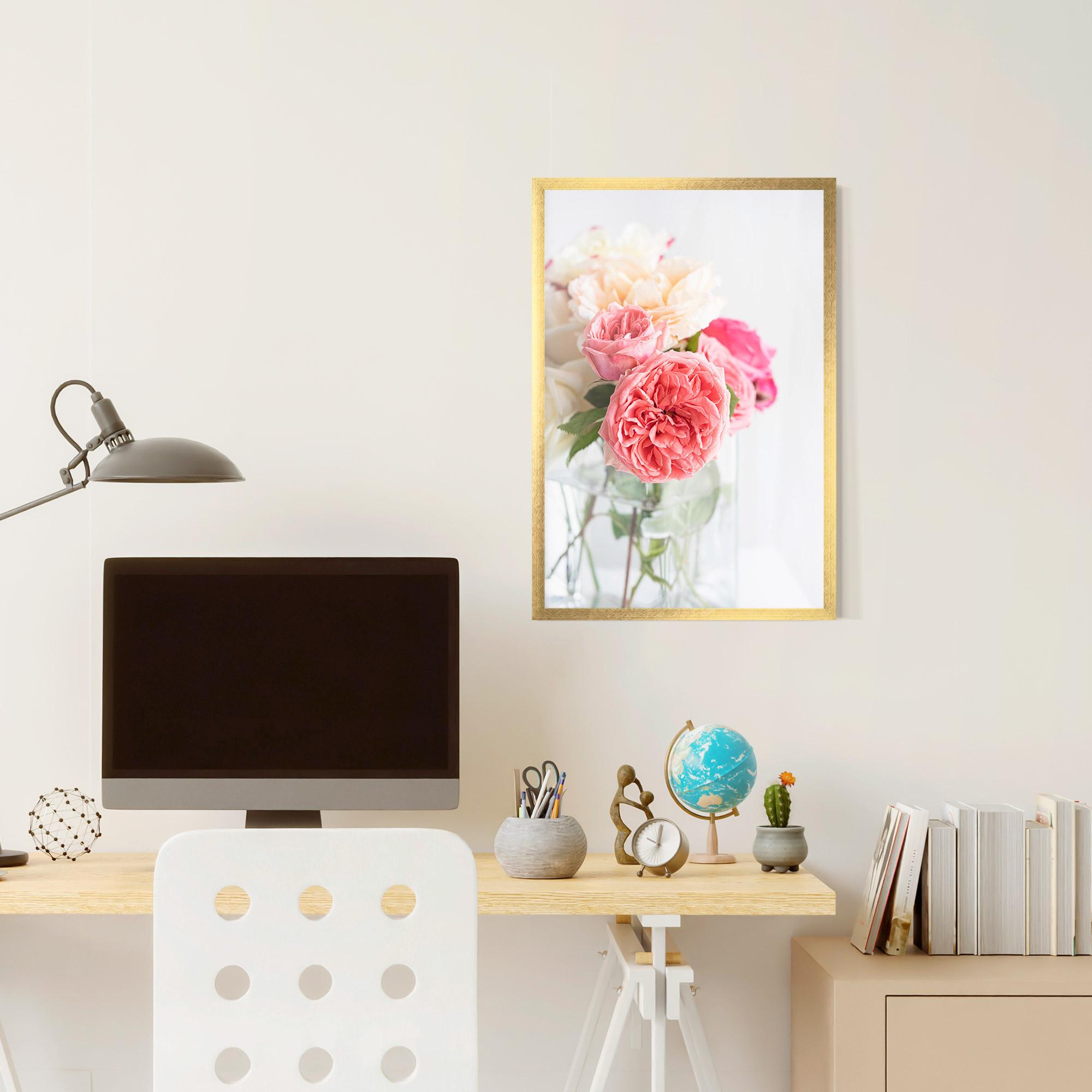Gerahmte Poster Pink Rose Vase mockup 6