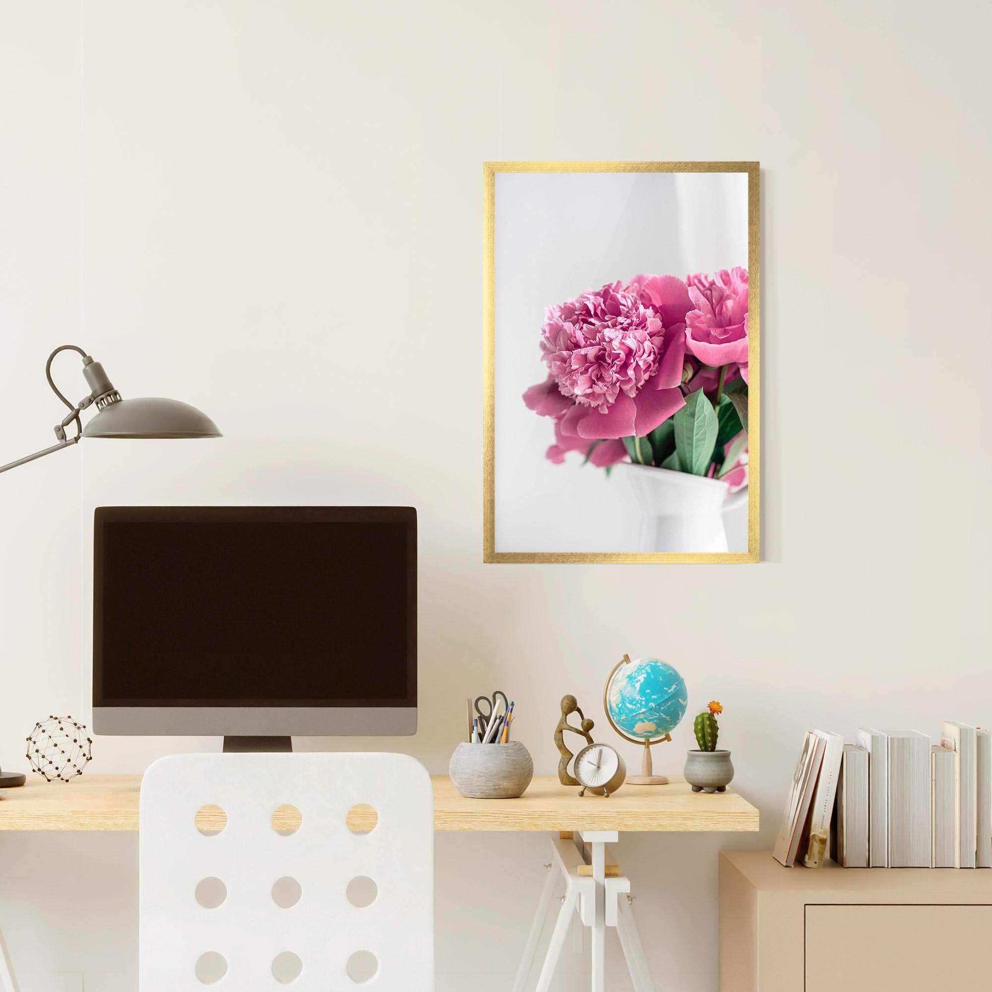 Gerahmte Poster White Vase Pink mockup 6