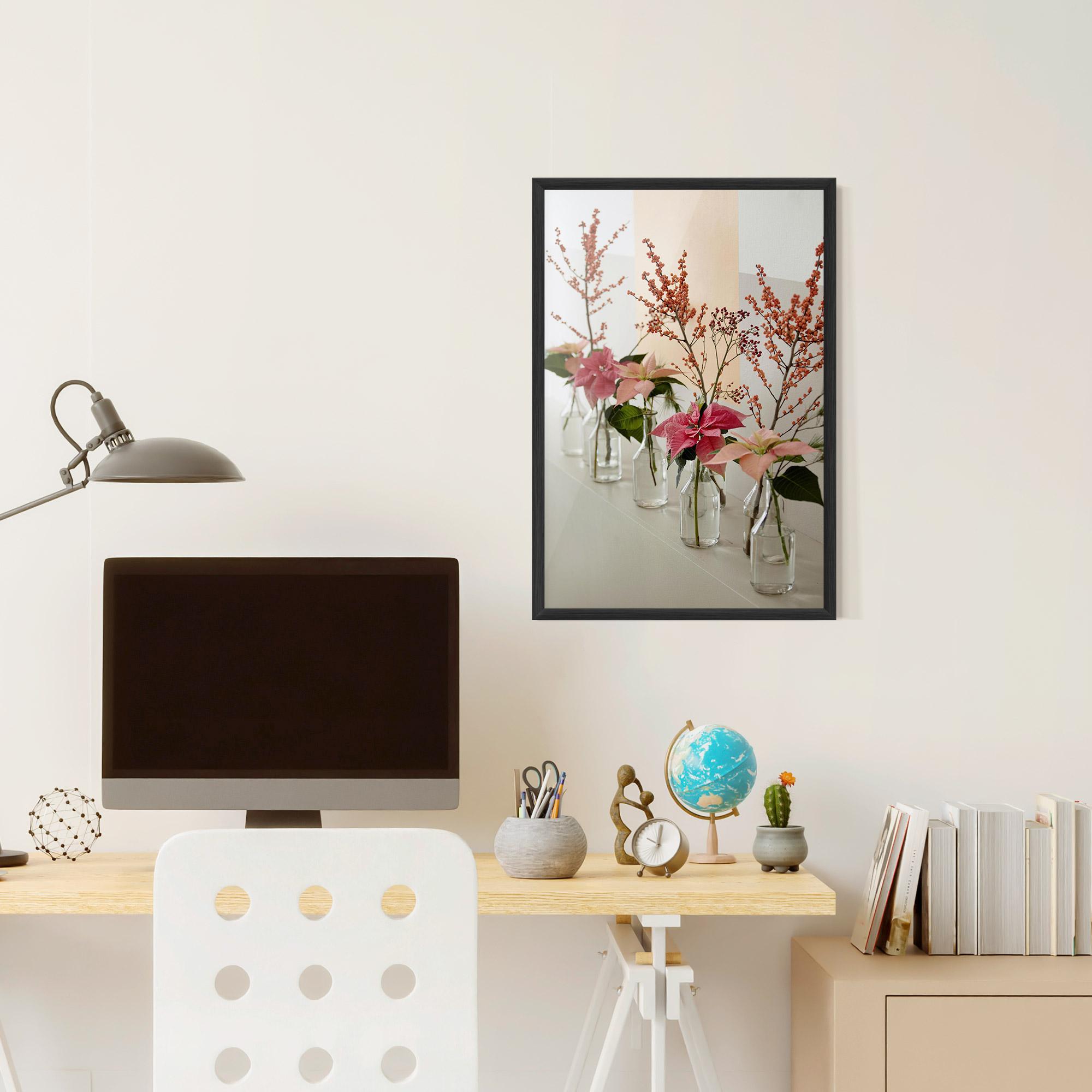 Gerahmte Poster Pink Red Flower Vase mockup 6