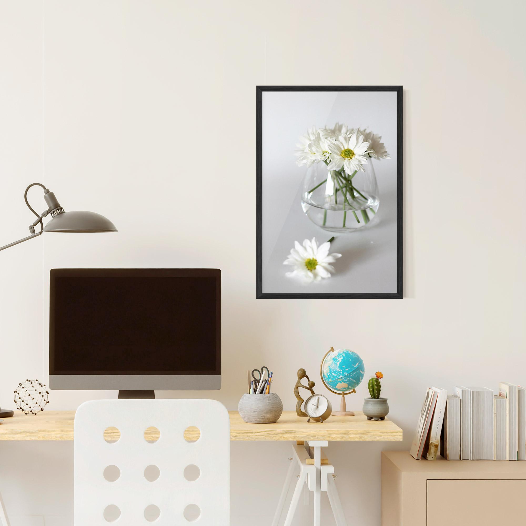 Gerahmte Poster Transparent Vase mockup 6