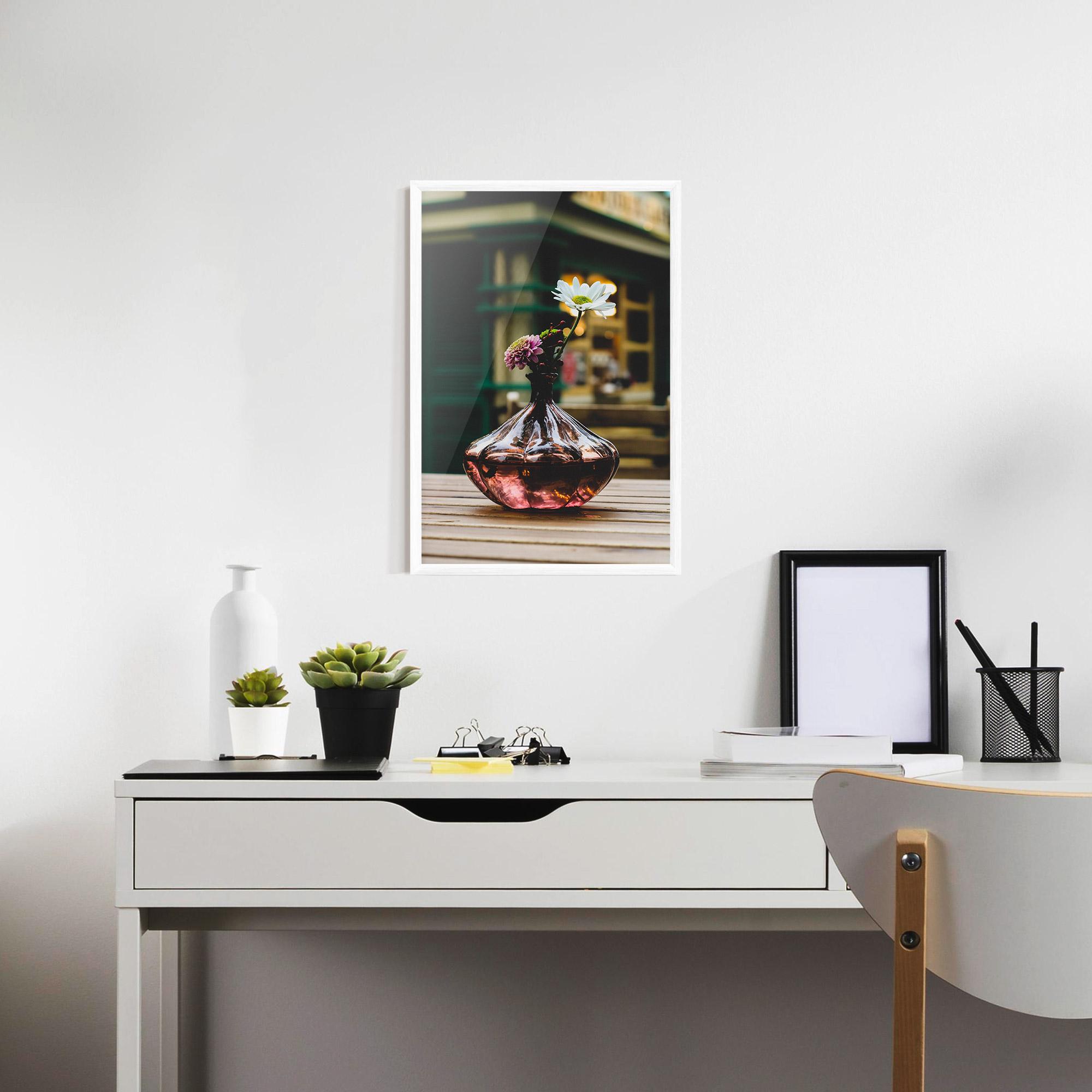 Gerahmte Poster Pink Vase Flower mockup 7