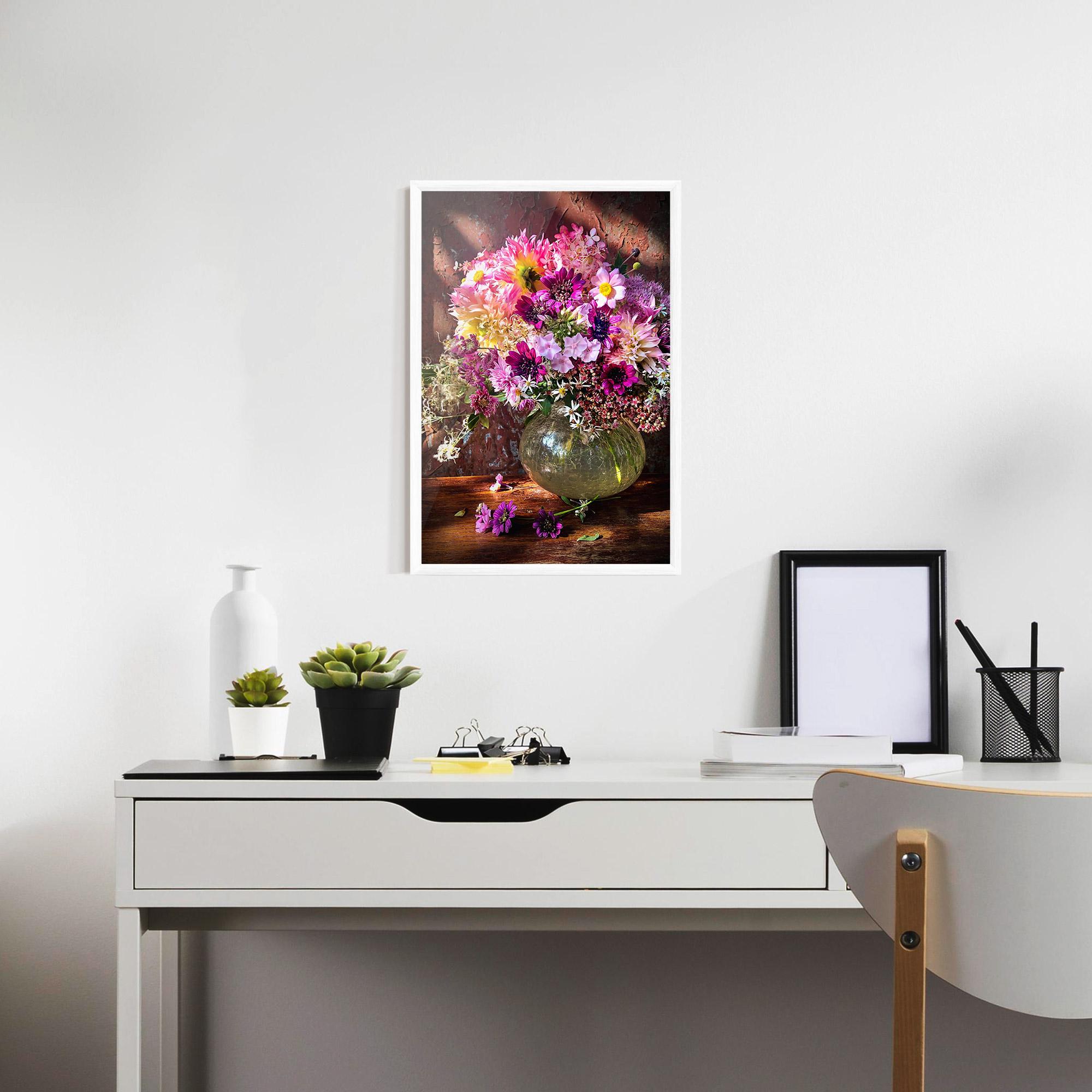 Gerahmte Poster Purple Flowers Vasw mockup 7